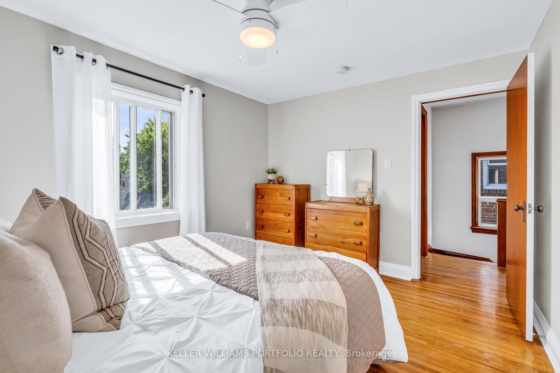 Photo 16 of 210 Bicknell Avenue, Toronto, Keelesdale-Eglinton West — HOMEH