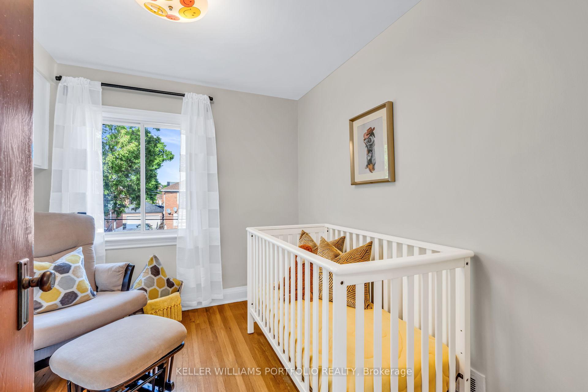 Photo 18 of 210 Bicknell Avenue, Toronto, Keelesdale-Eglinton West — HOMEH
