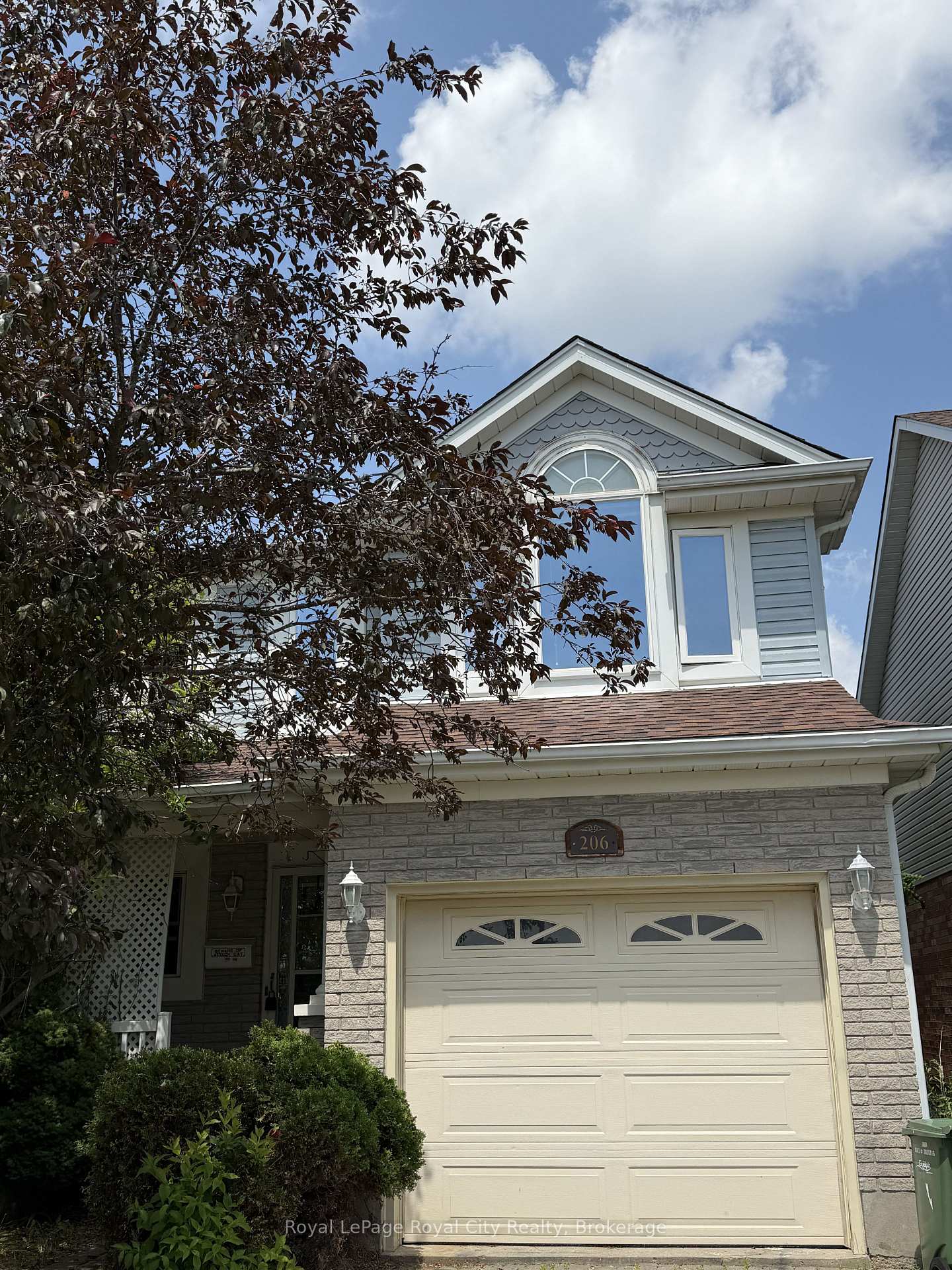 Photo 2 of 206 Rickson Avenue, Guelph, Kortright West — HOMEH
