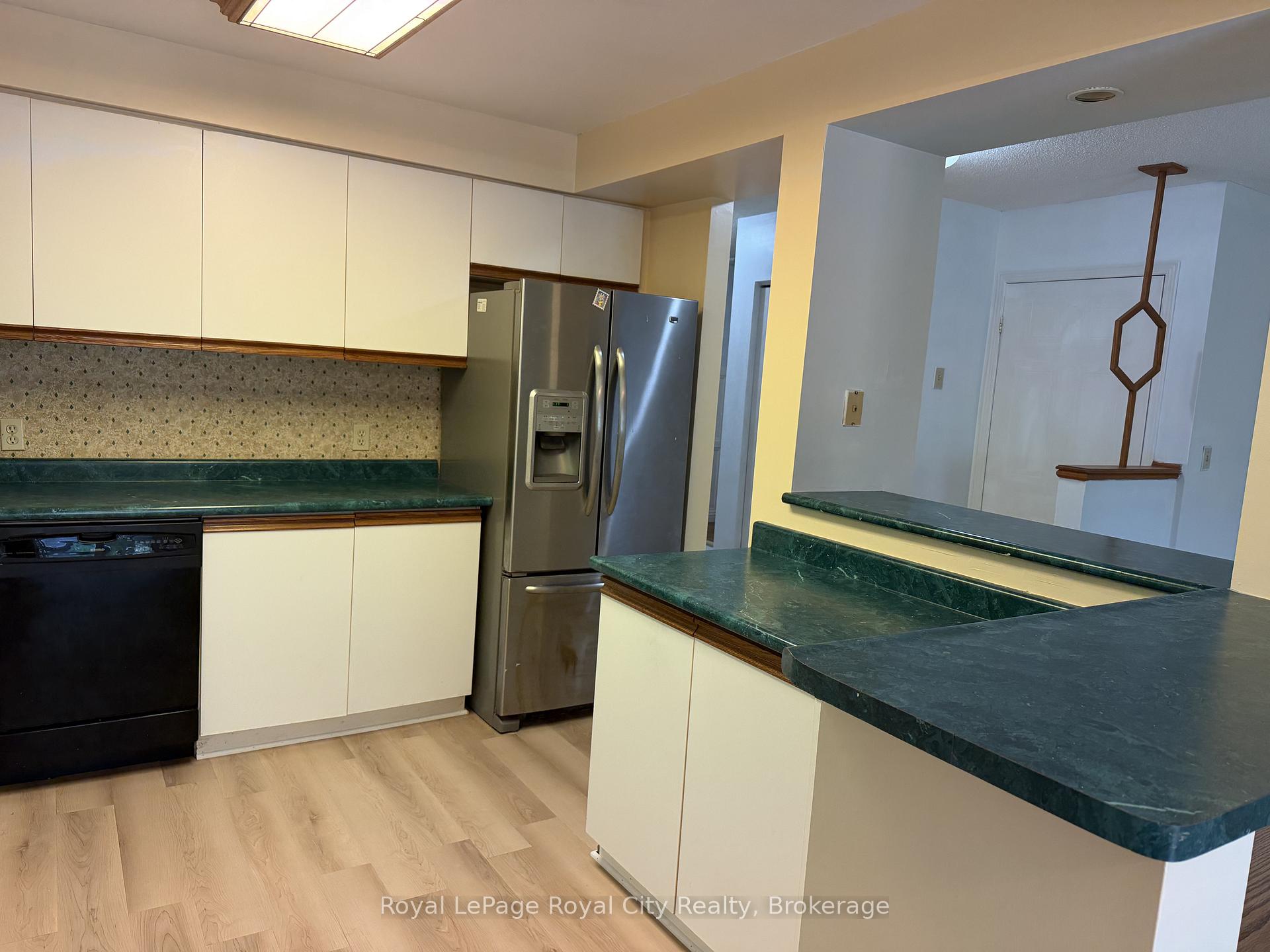 Photo 4 of 206 Rickson Avenue, Guelph, Kortright West — HOMEH