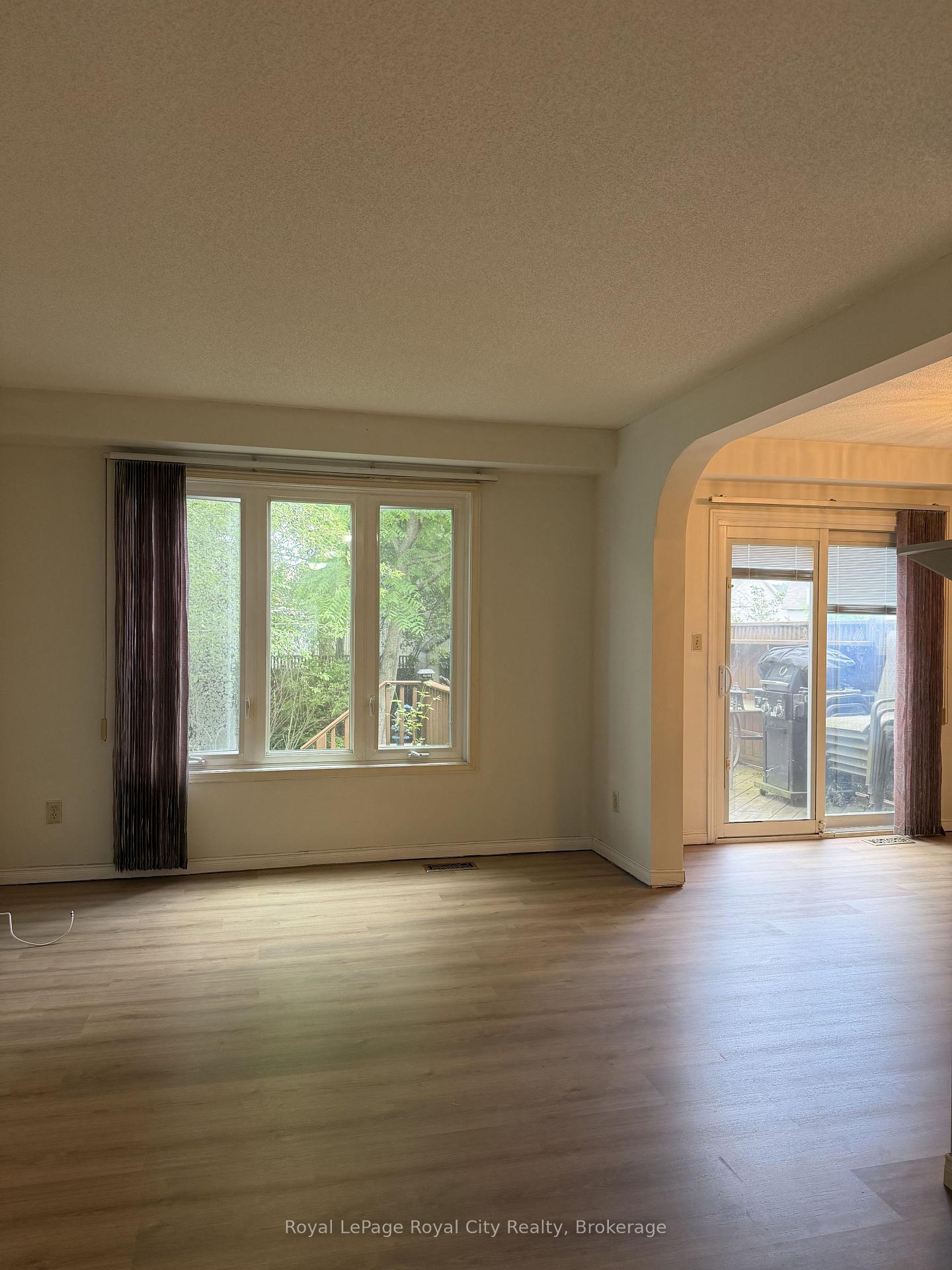 Photo 7 of 206 Rickson Avenue, Guelph, Kortright West — HOMEH