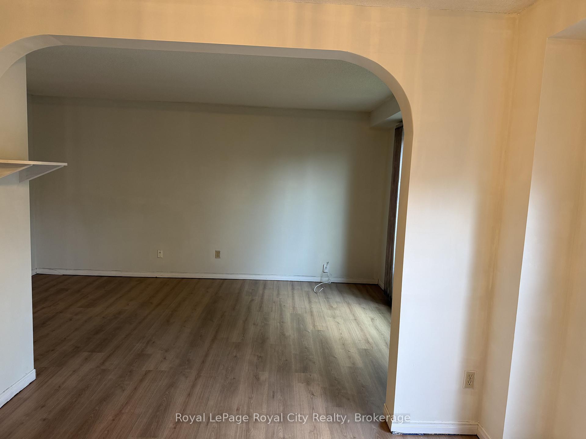 Photo 8 of 206 Rickson Avenue, Guelph, Kortright West — HOMEH