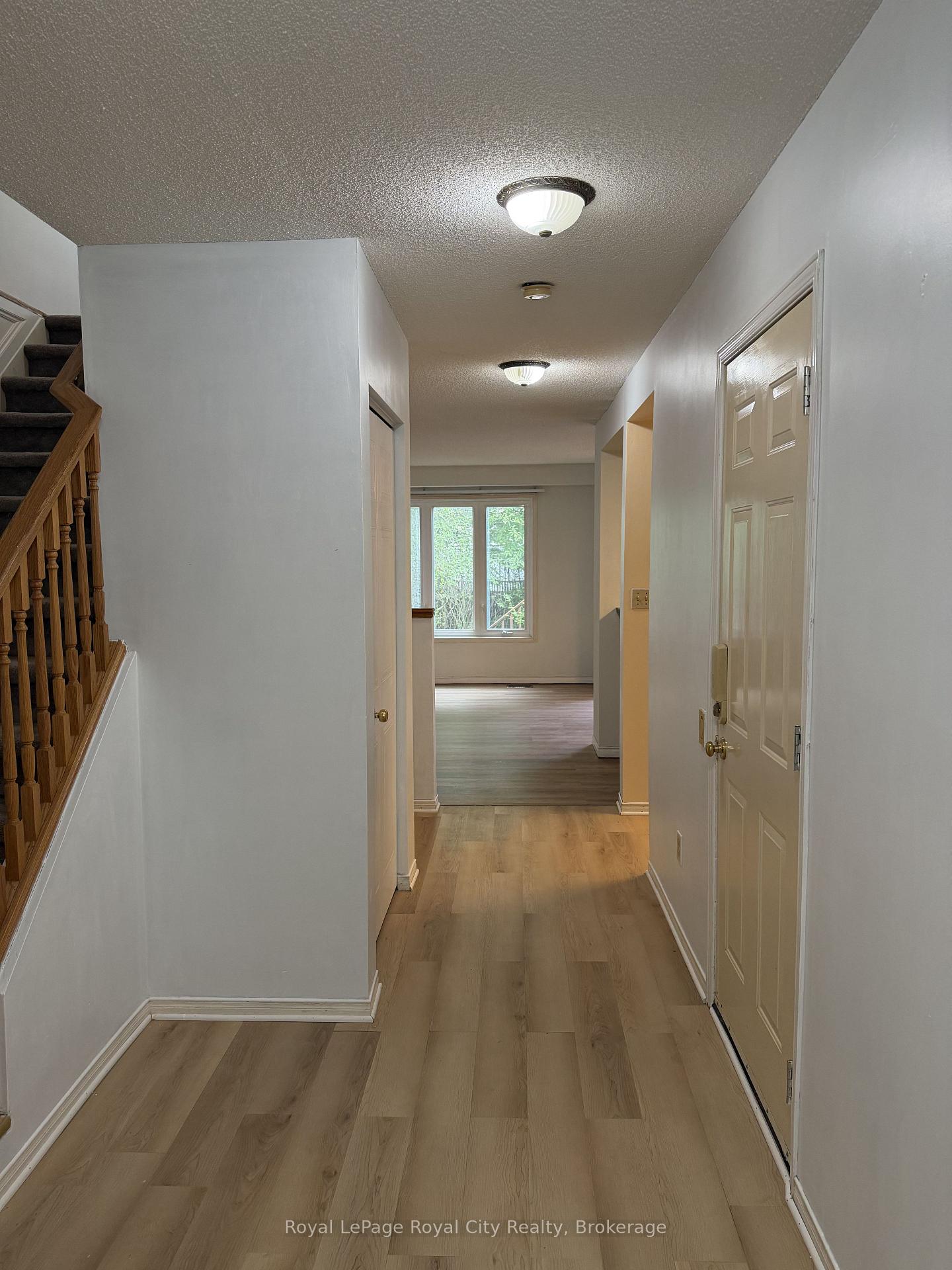 Photo 10 of 206 Rickson Avenue, Guelph, Kortright West — HOMEH