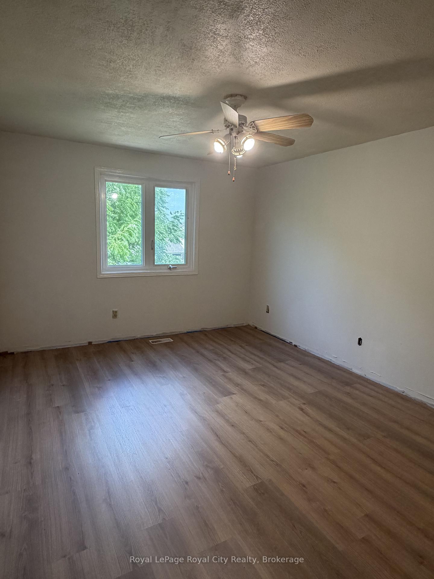 Photo 19 of 206 Rickson Avenue, Guelph, Kortright West — HOMEH