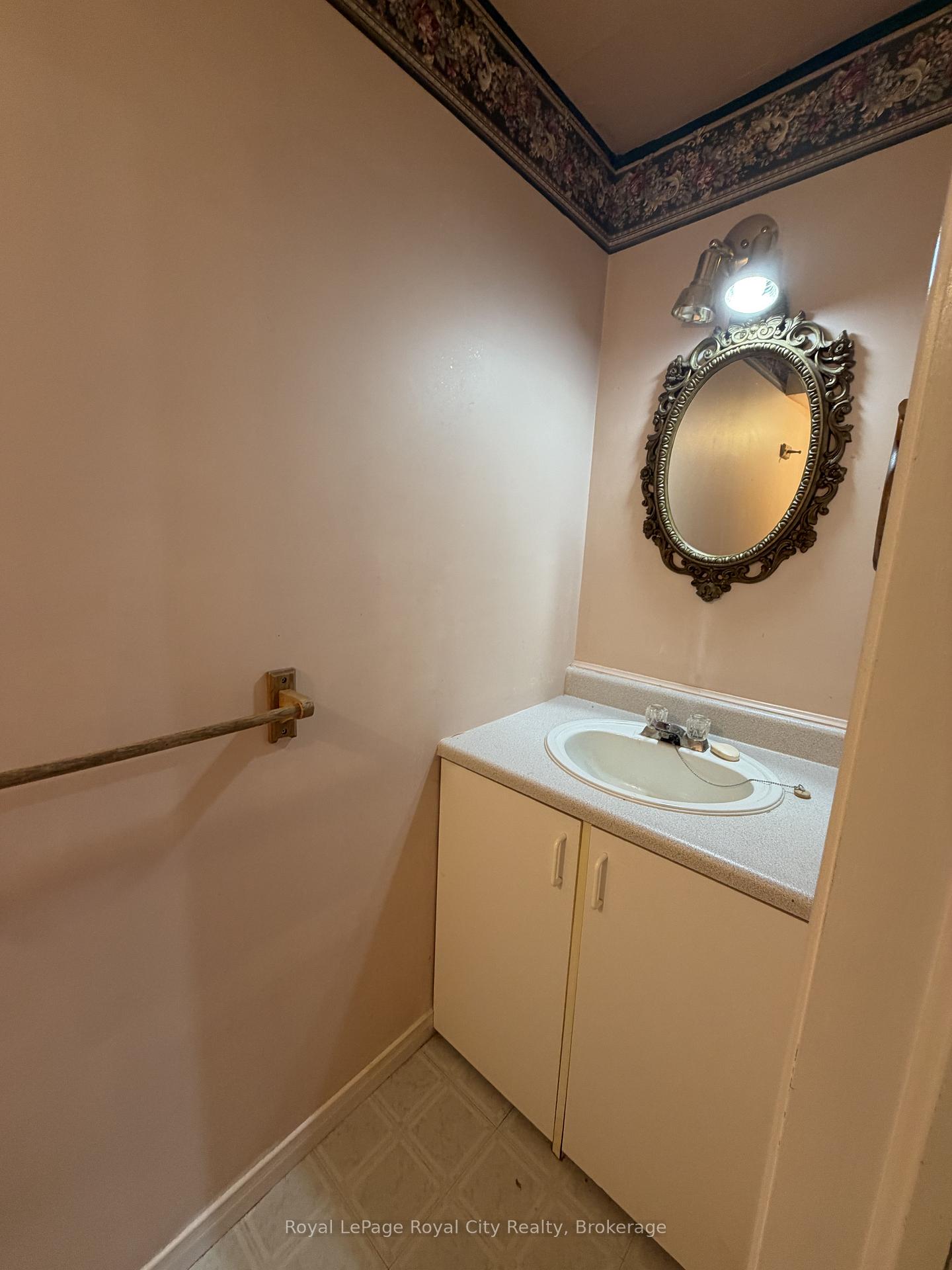 Photo 25 of 206 Rickson Avenue, Guelph, Kortright West — HOMEH