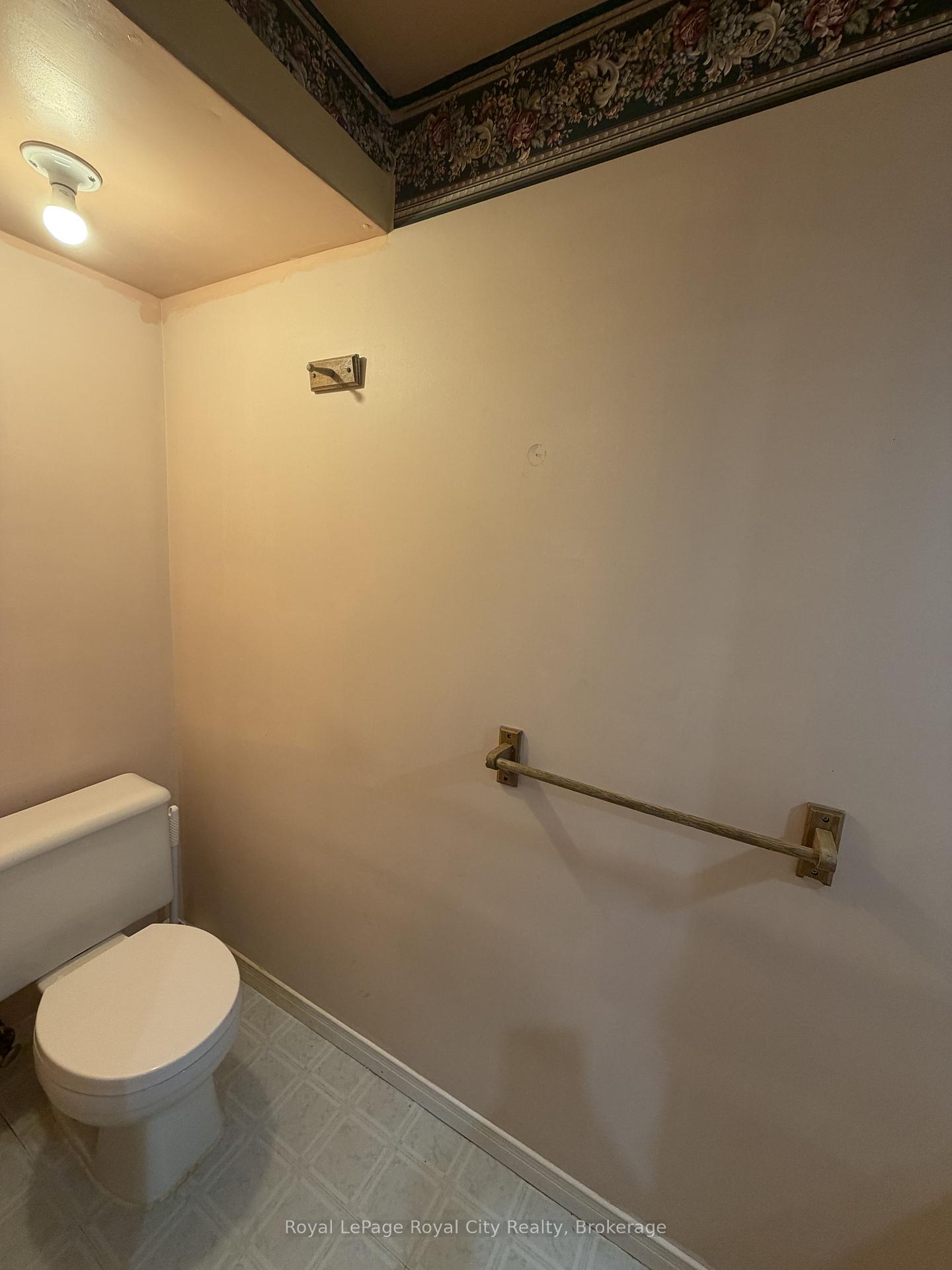 Photo 26 of 206 Rickson Avenue, Guelph, Kortright West — HOMEH