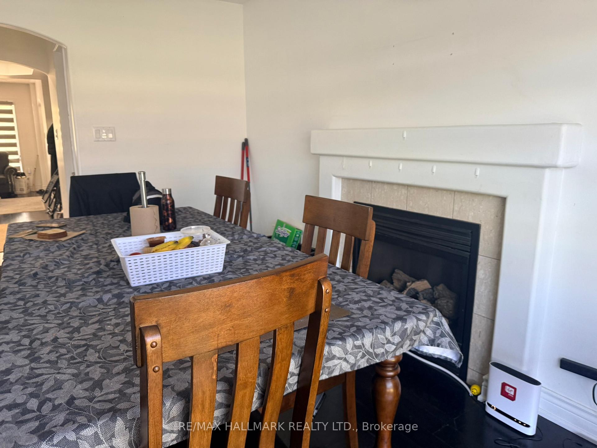 Photo 13 of 46 Hyacinth Crescent, Scarborough, Rouge — HOMEH