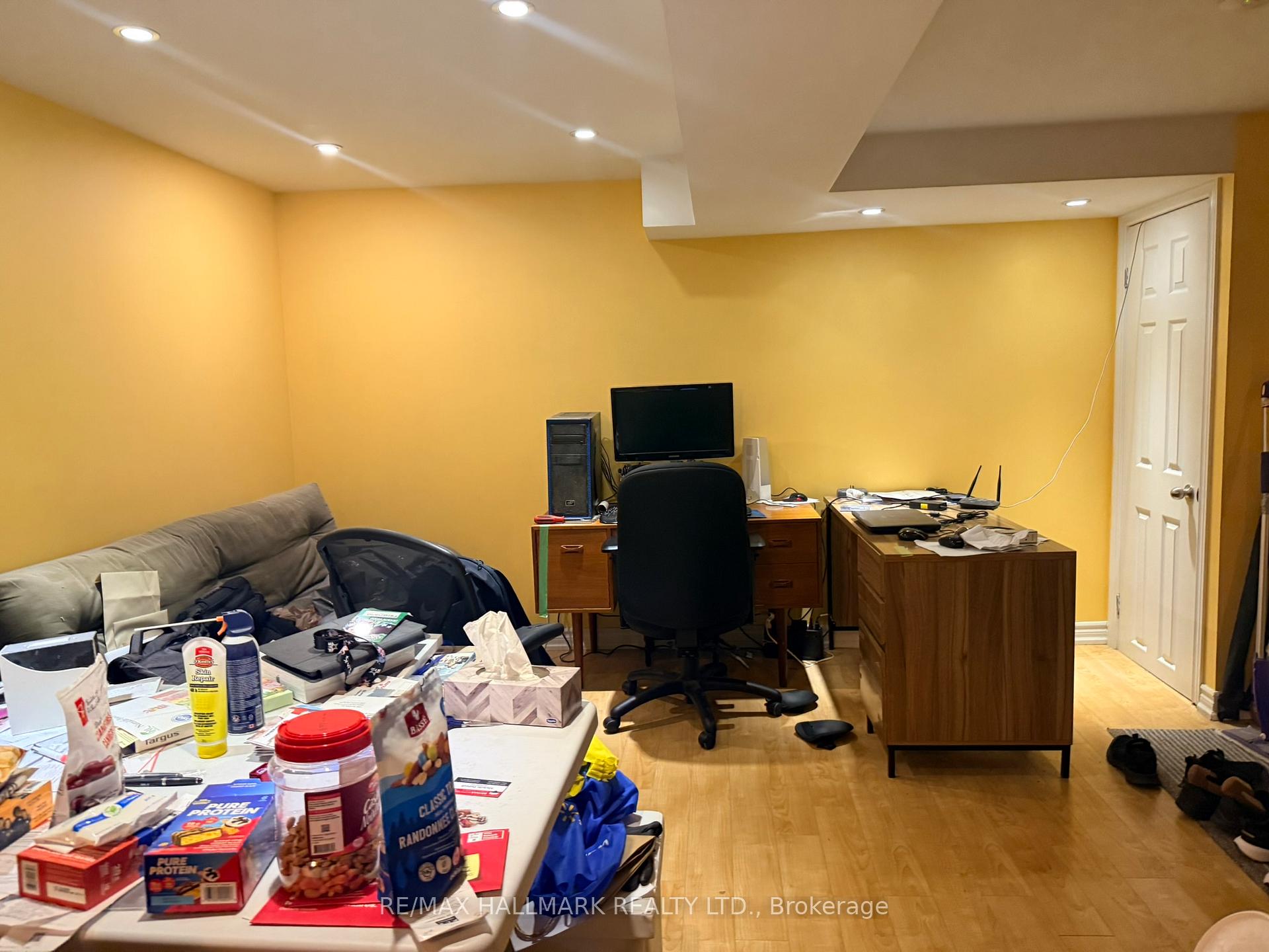 Photo 17 of 46 Hyacinth Crescent, Scarborough, Rouge — HOMEH