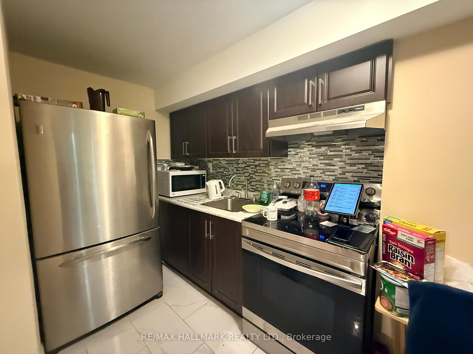 Photo 19 of 46 Hyacinth Crescent, Scarborough, Rouge — HOMEH