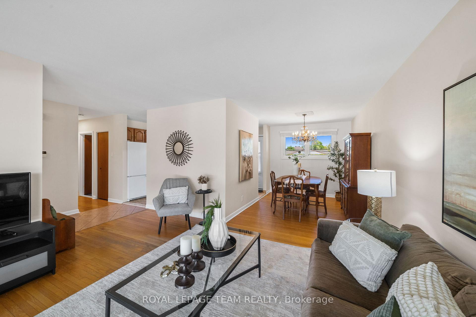Photo 10 of 1131 Deer Park Road, Ottawa, City View/Skyline/Fisher Heights/Parkwood Hills — HOMEH