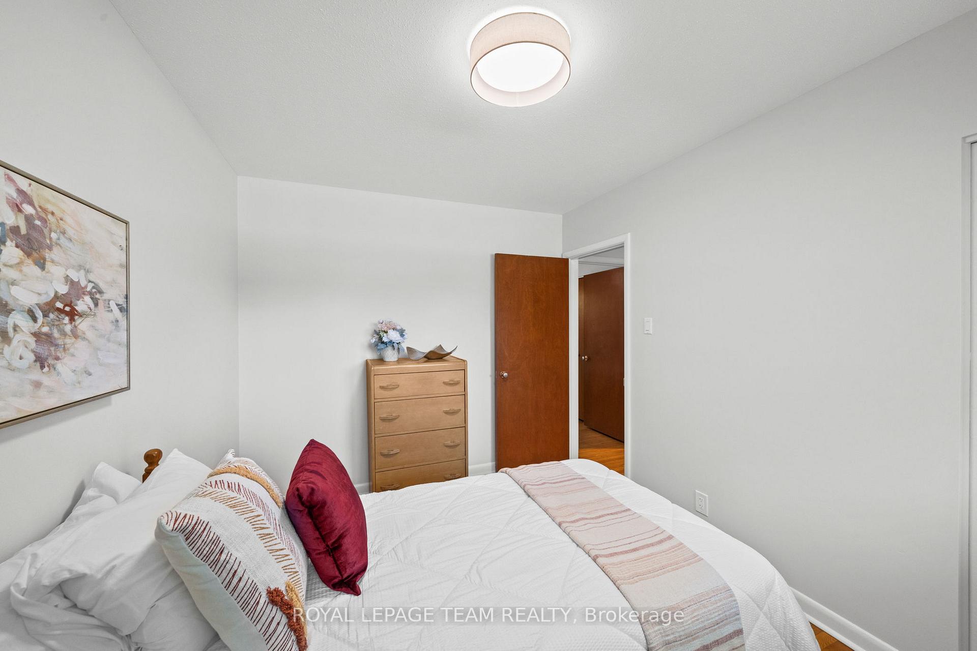 Photo 27 of 1131 Deer Park Road, Ottawa, City View/Skyline/Fisher Heights/Parkwood Hills — HOMEH