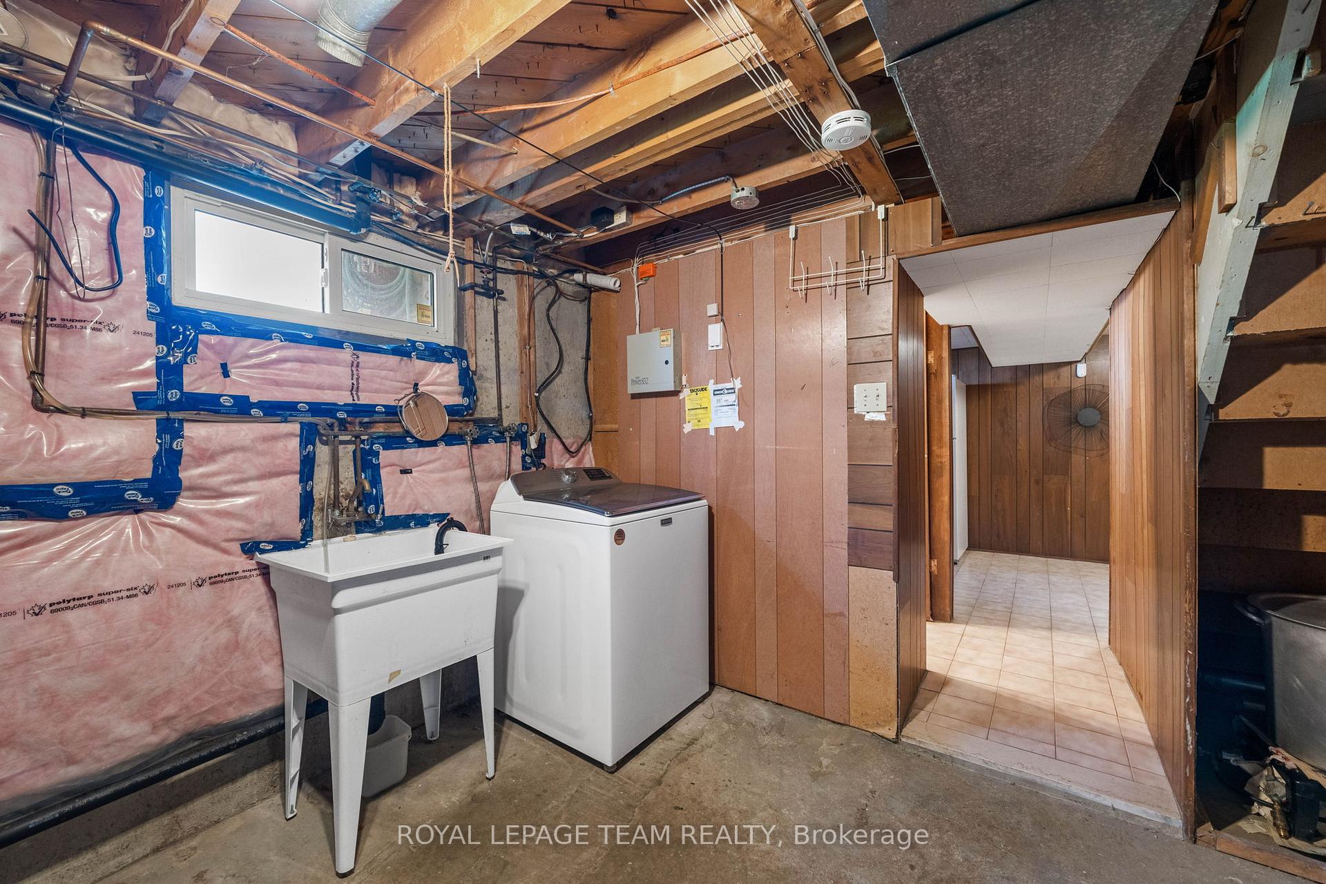 Photo 35 of 1131 Deer Park Road, Ottawa, City View/Skyline/Fisher Heights/Parkwood Hills — HOMEH