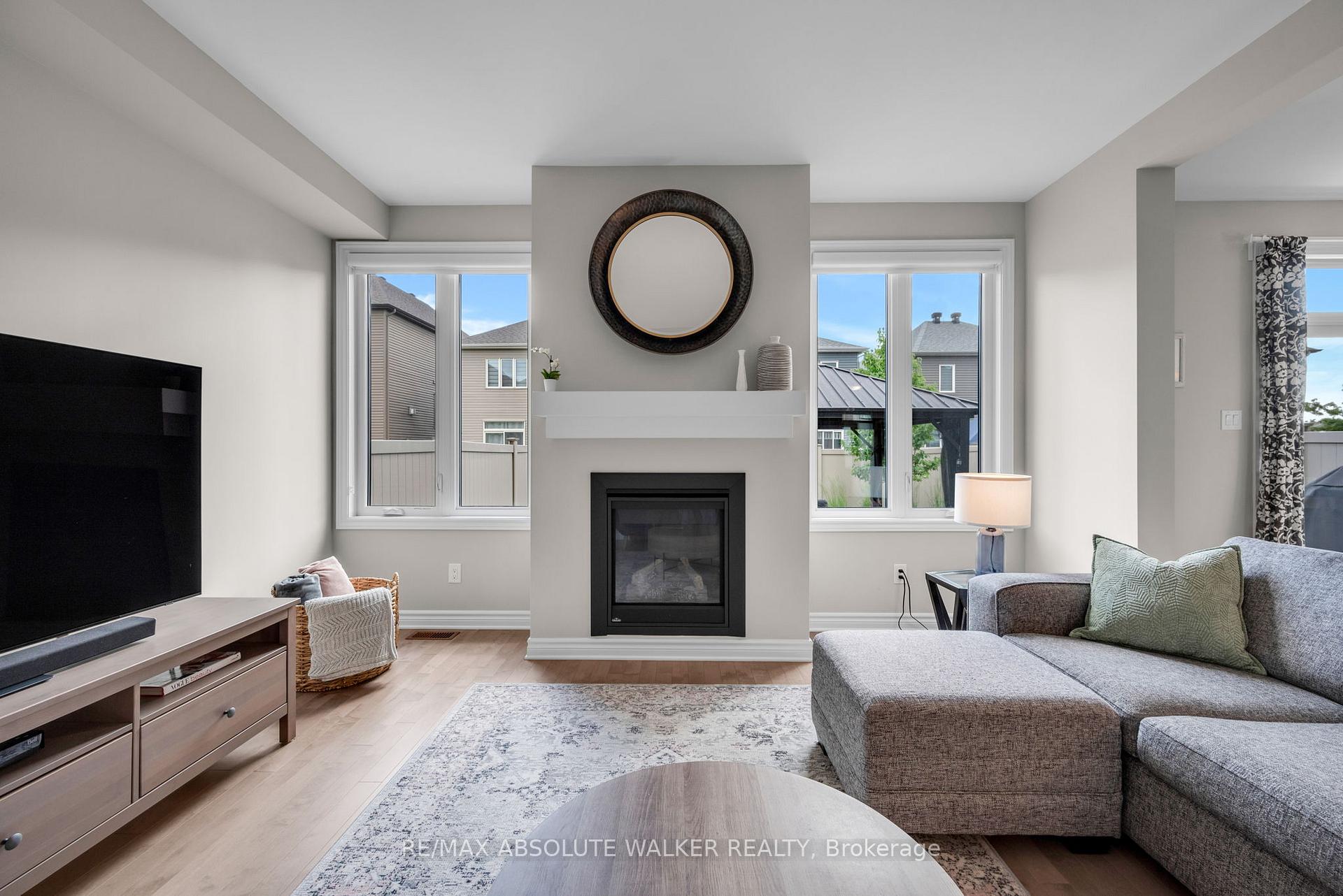 Photo 6 of 504 Des Genevriers Street, Ottawa, Avalon West — HOMEH