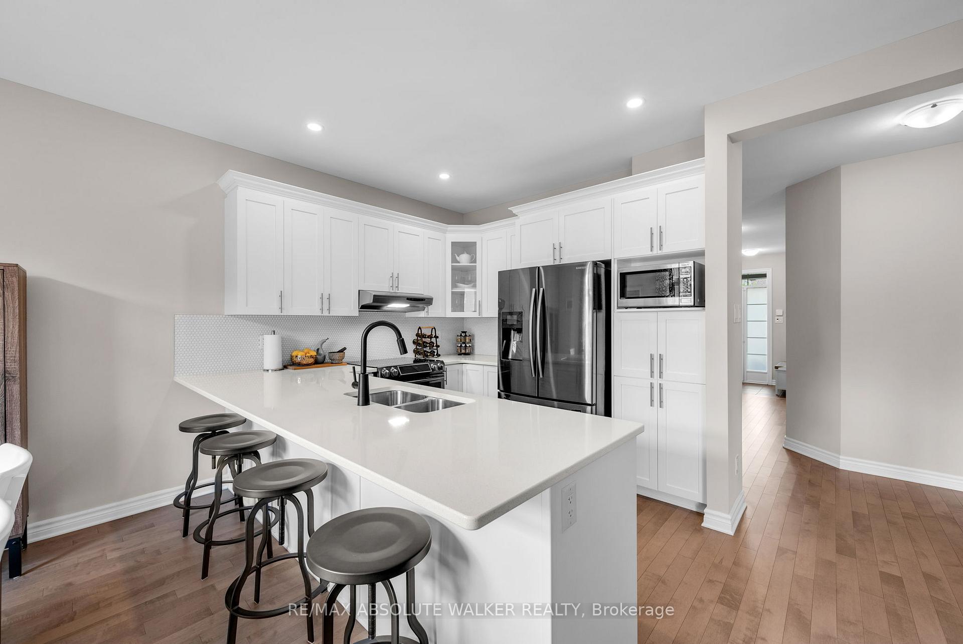 Photo 9 of 504 Des Genevriers Street, Ottawa, Avalon West — HOMEH