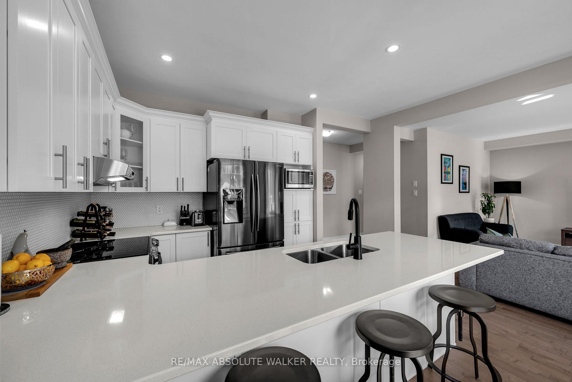 Photo 12 of 504 Des Genevriers Street, Ottawa, Avalon West — HOMEH