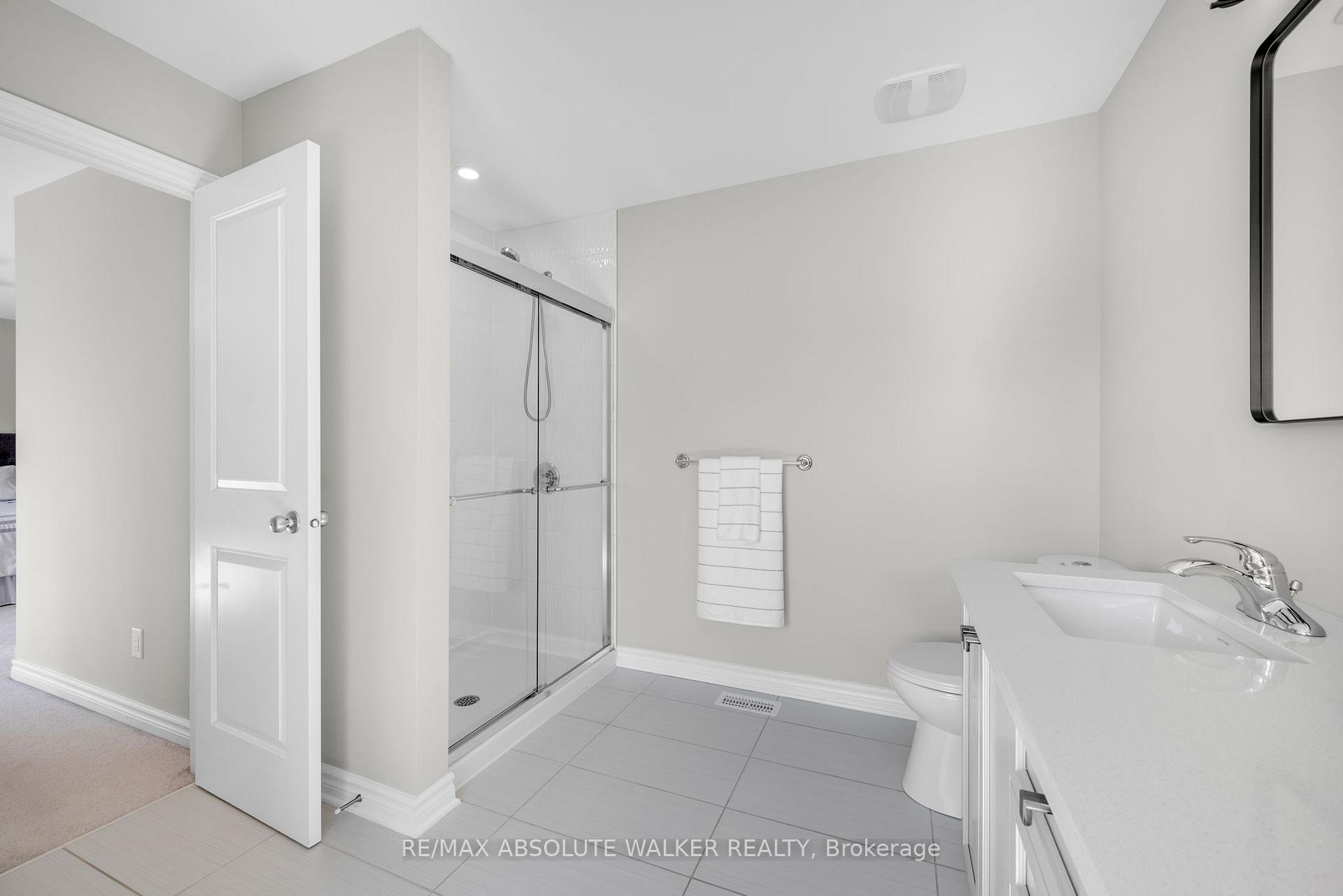 Photo 23 of 504 Des Genevriers Street, Ottawa, Avalon West — HOMEH