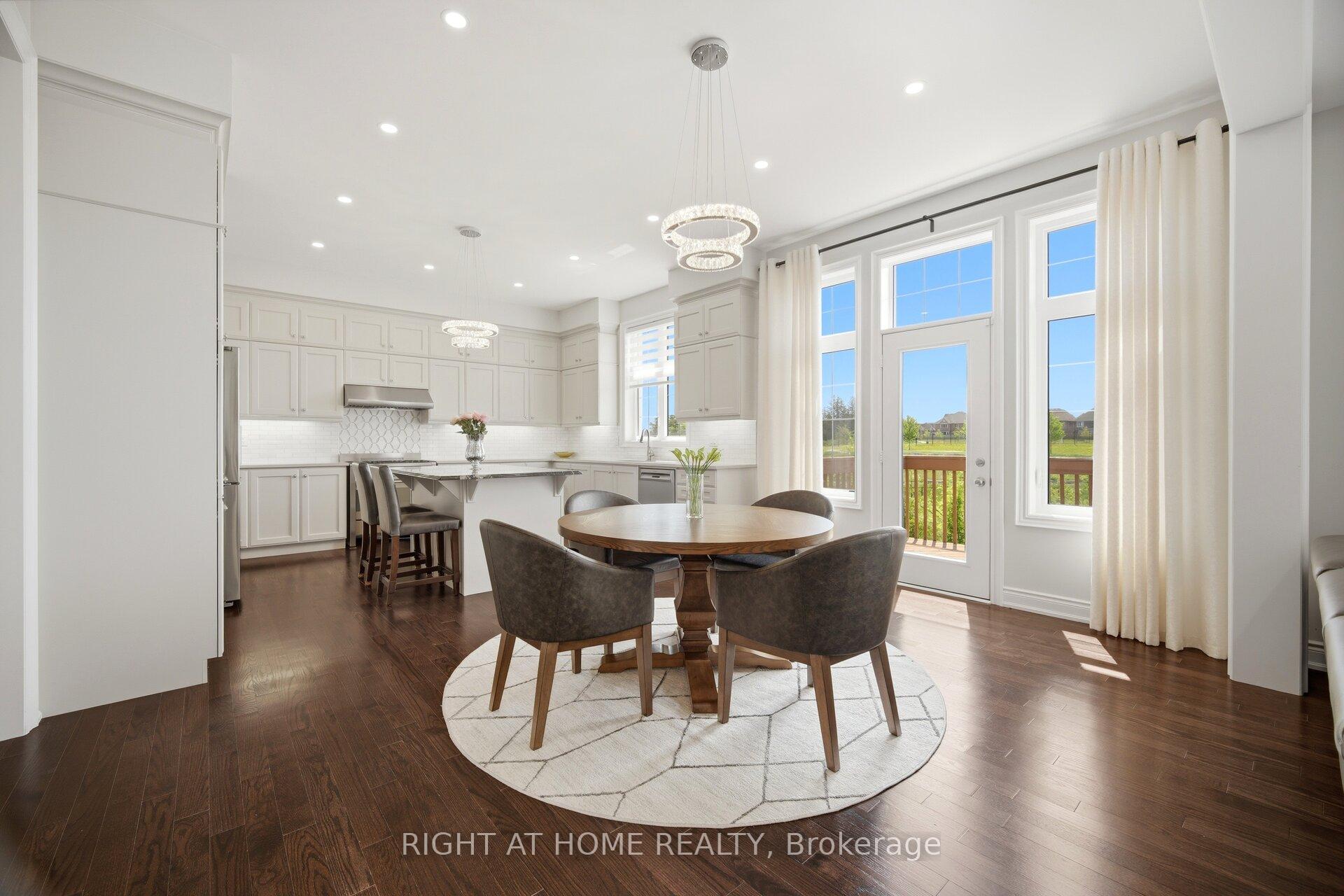 Photo 14 of 17 Lacrosse Trail, Vaughan, Kleinburg — HOMEH