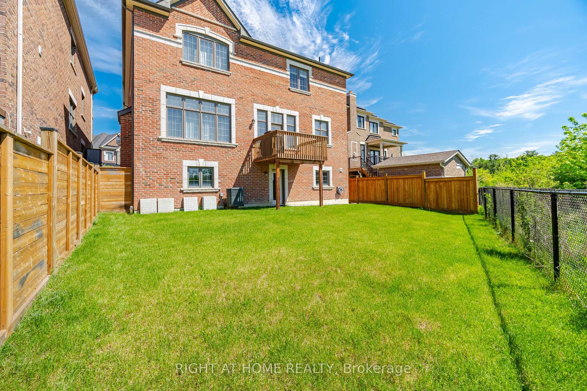 Photo 47 of 17 Lacrosse Trail, Vaughan, Kleinburg — HOMEH