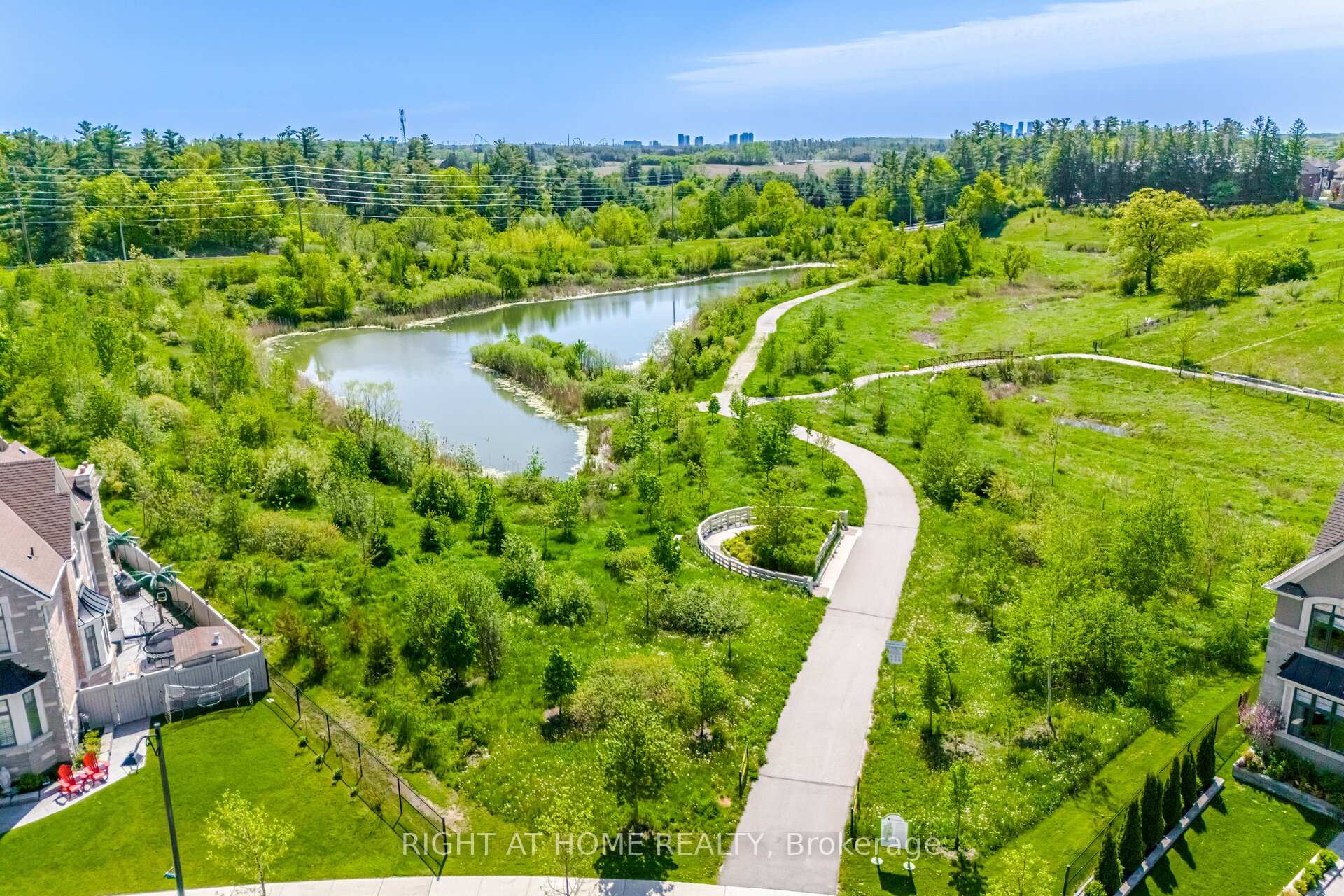 Photo 50 of 17 Lacrosse Trail, Vaughan, Kleinburg — HOMEH