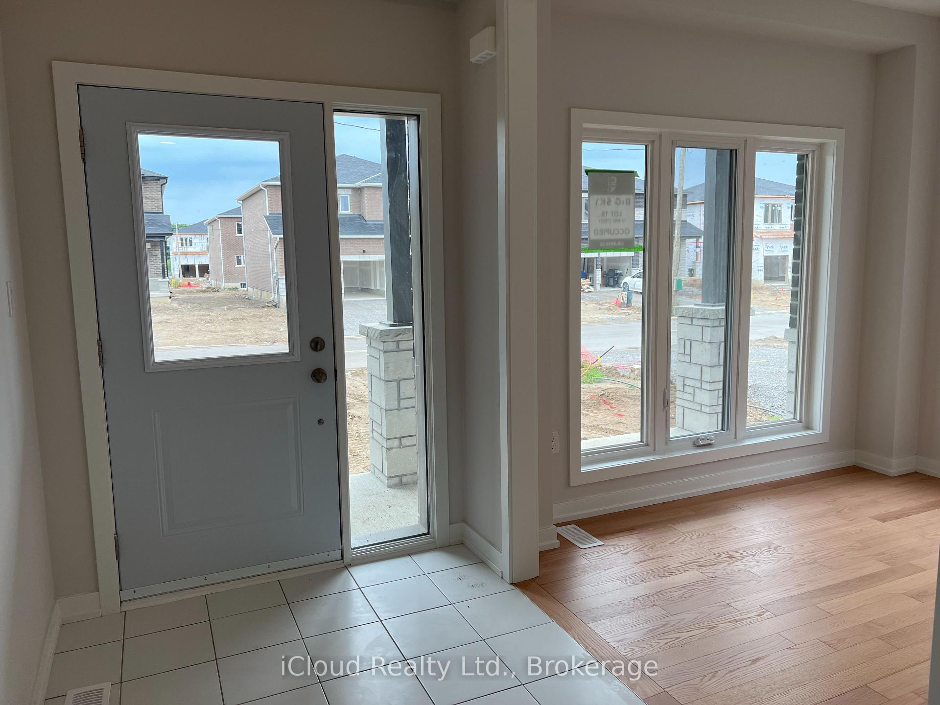 Photo 2 of 14 Bird Street E, Norfolk, Simcoe — HOMEH