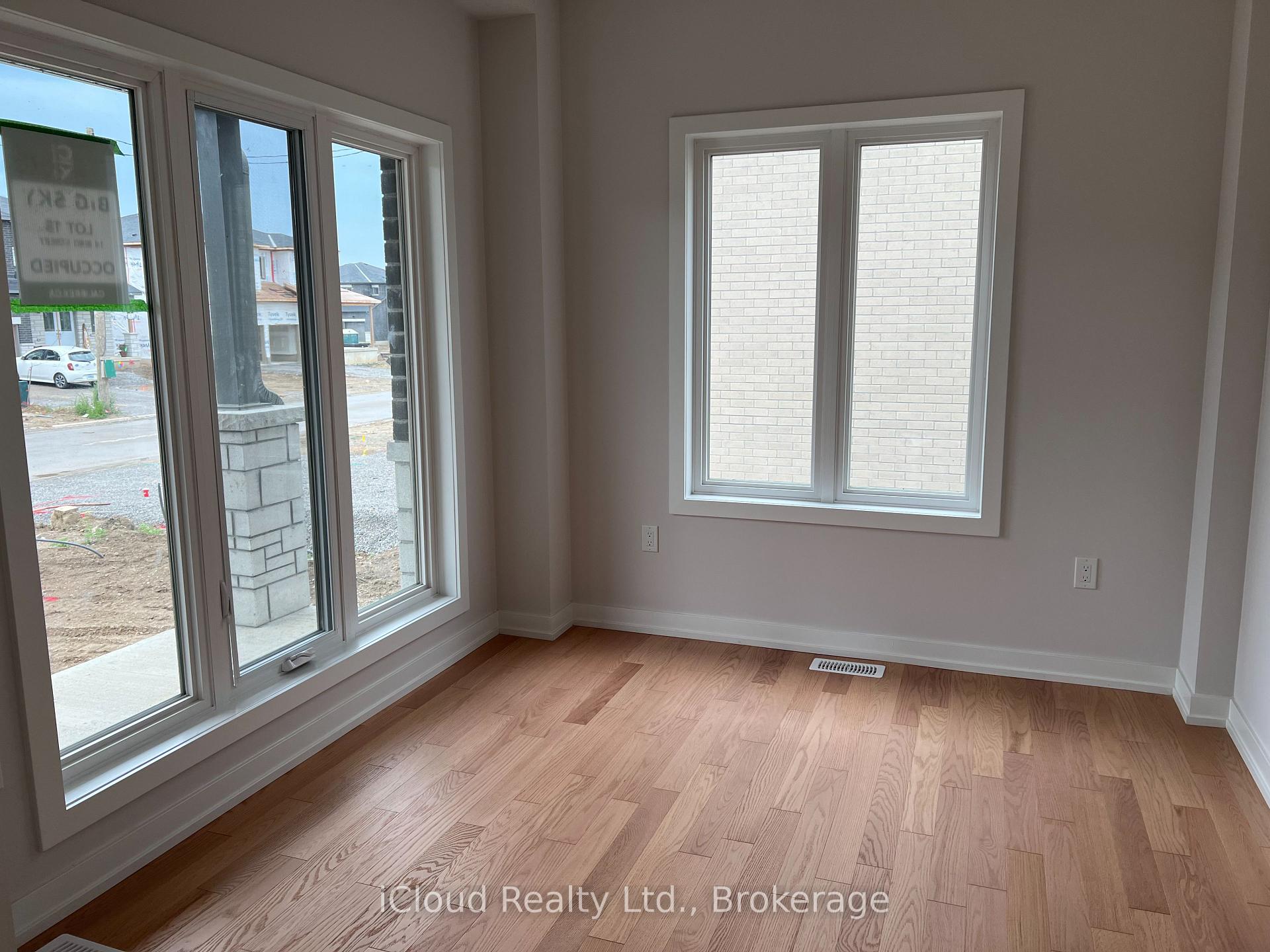 Photo 3 of 14 Bird Street E, Norfolk, Simcoe — HOMEH