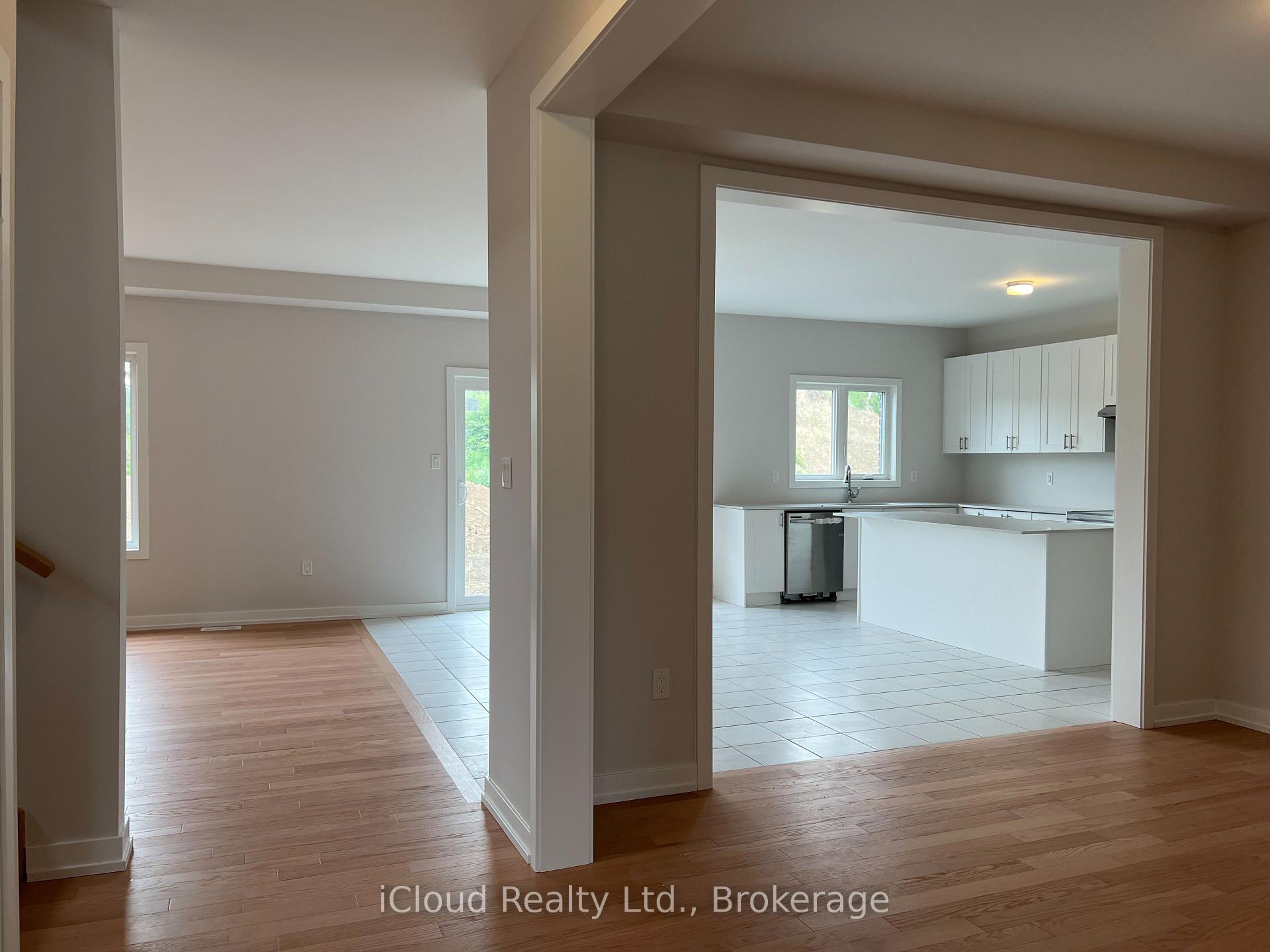 Photo 5 of 14 Bird Street E, Norfolk, Simcoe — HOMEH