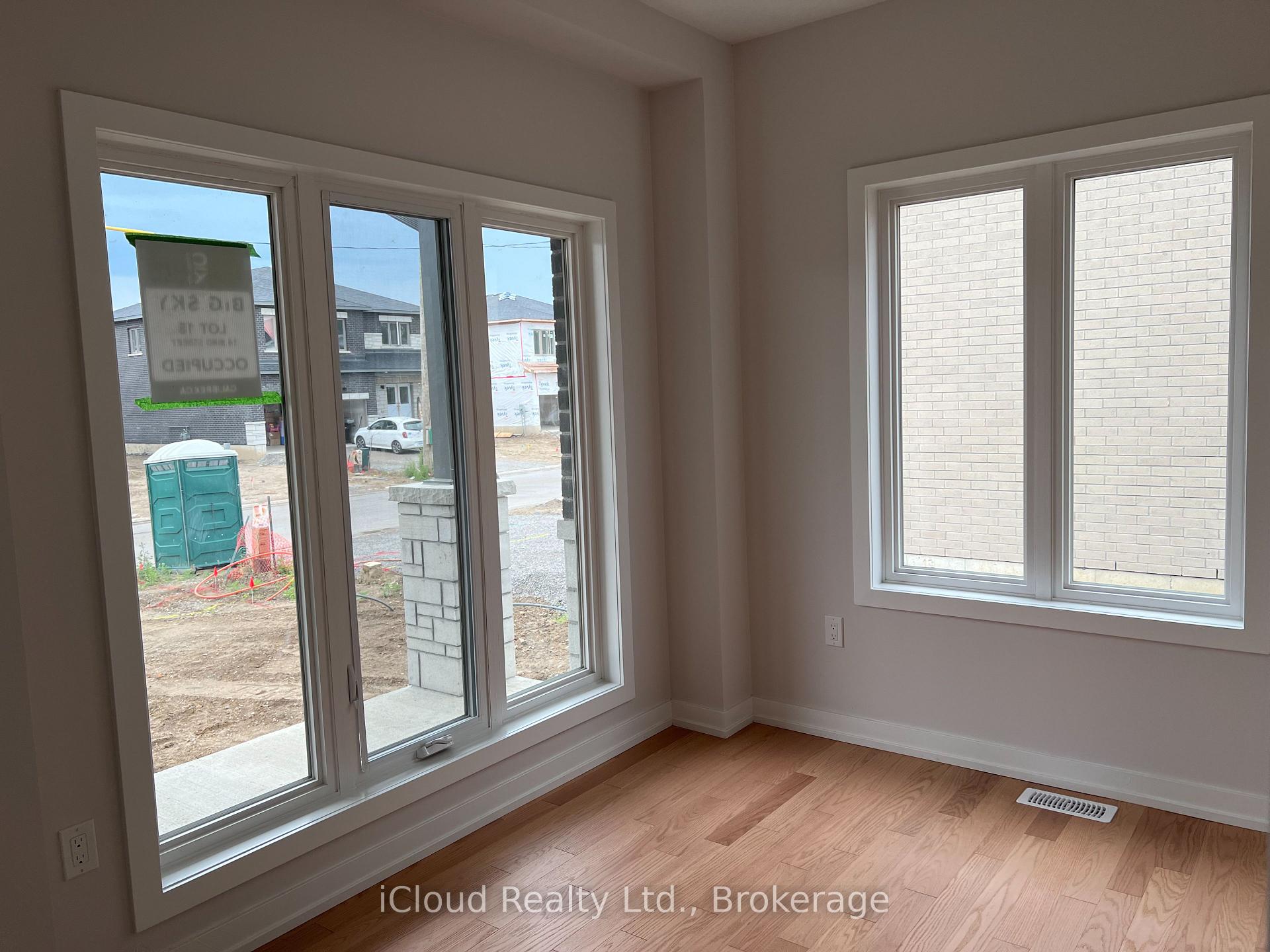Photo 6 of 14 Bird Street E, Norfolk, Simcoe — HOMEH