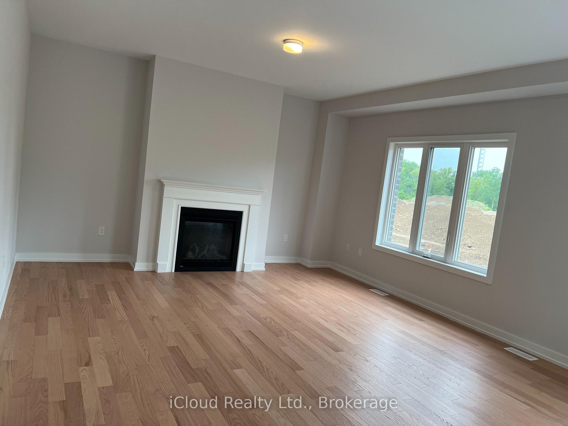 Photo 9 of 14 Bird Street E, Norfolk, Simcoe — HOMEH