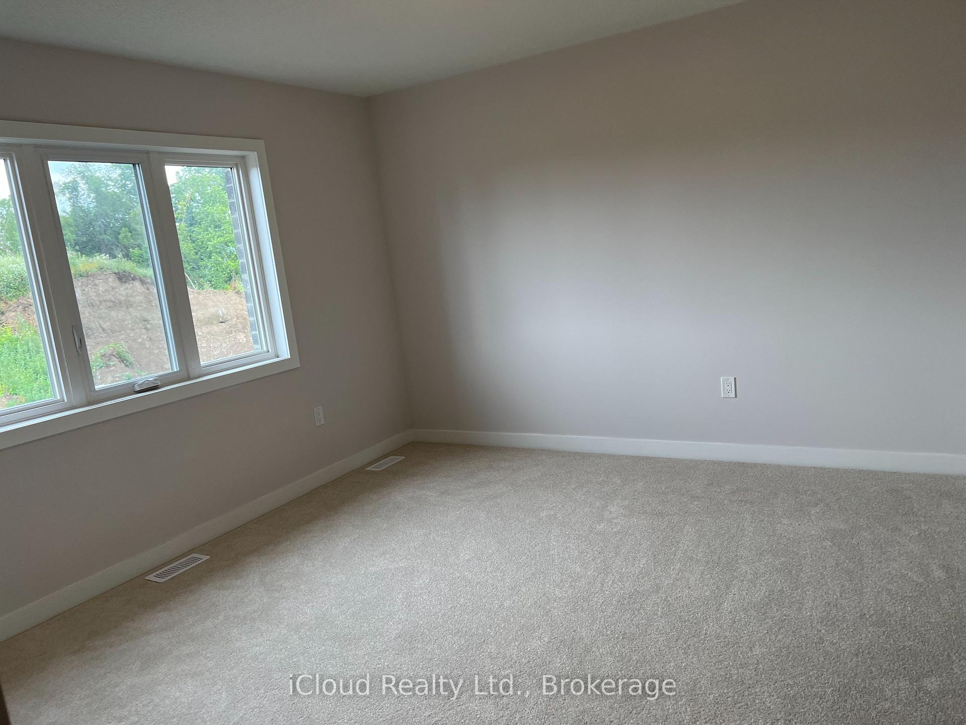 Photo 12 of 14 Bird Street E, Norfolk, Simcoe — HOMEH
