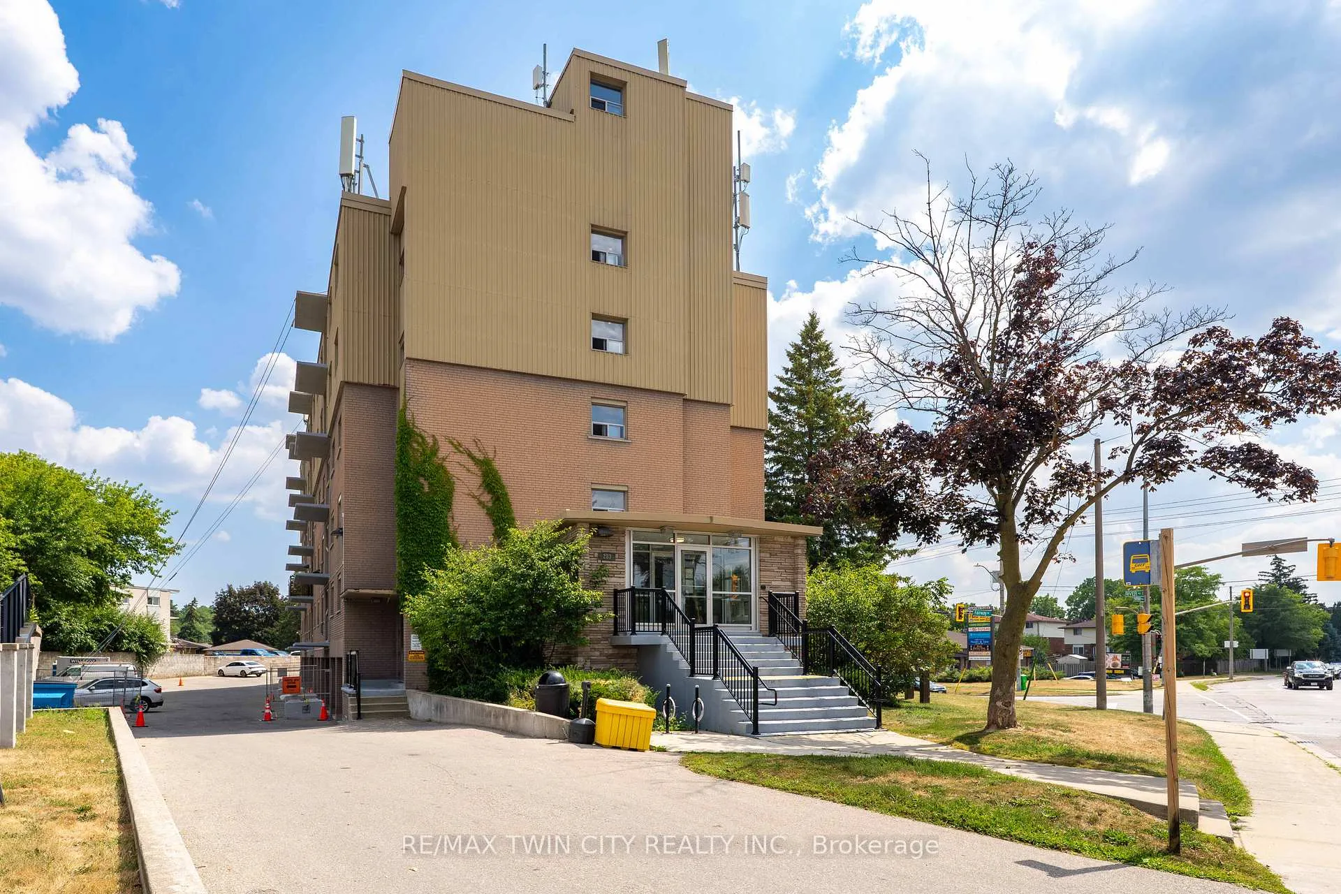 Photo 15 of Unit 101, 283 Fairway Road N, Kitchener — HOMEH