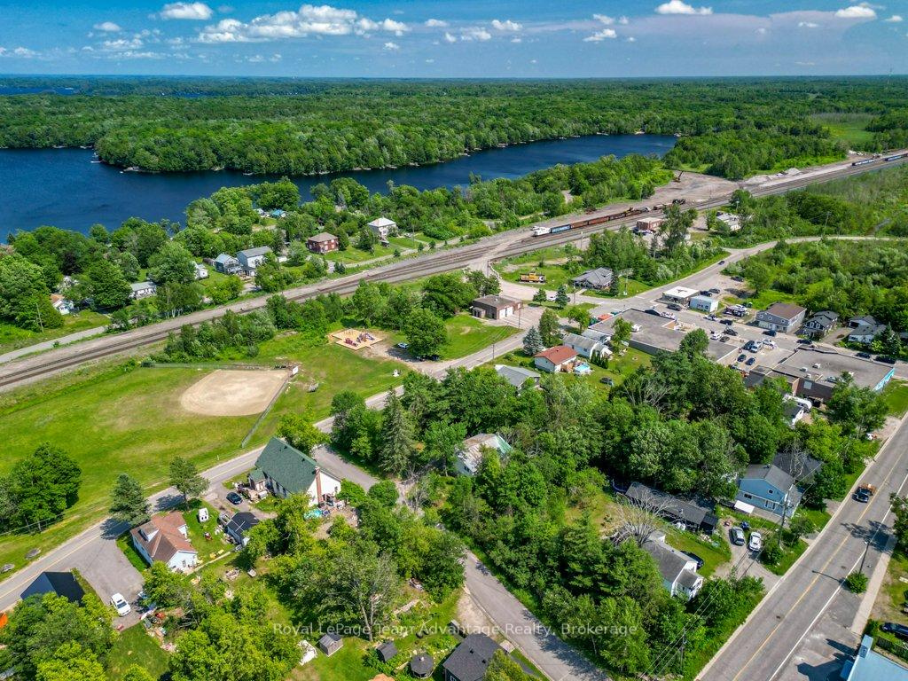 Photo 5 of 29 George Street, Georgian Bay, Freeman — HOMEH