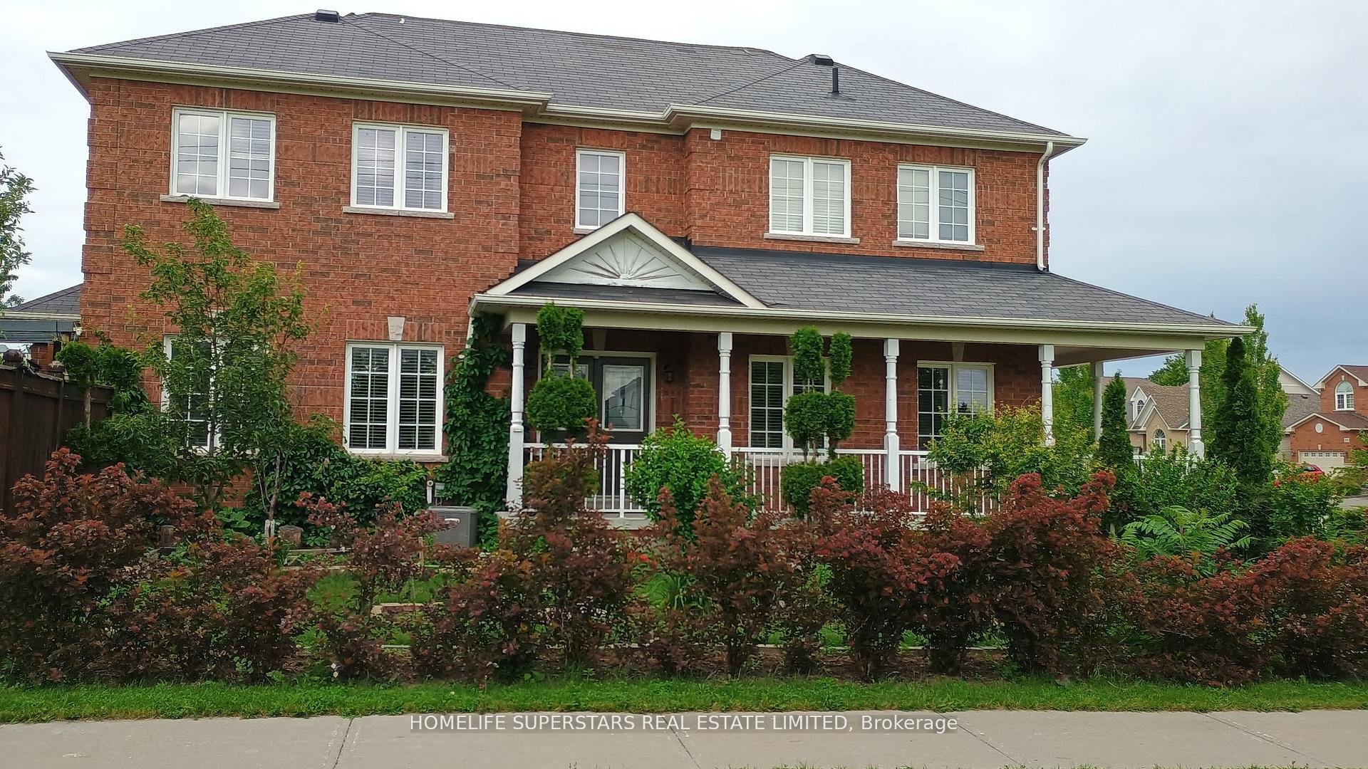 Photo 2 of 1316 Macinally Court, Oshawa, Pinecrest — HOMEH