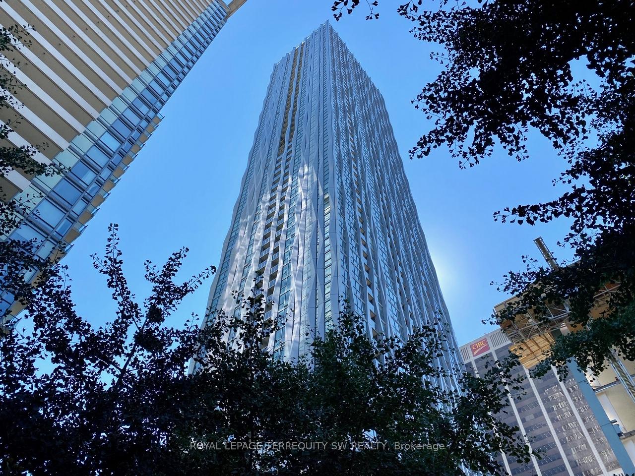 Front of Unit 1003, 1 Yorkville Avenue