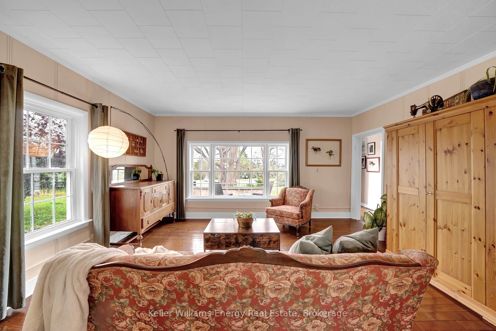 Photo 16 of 1727 County Rd 14, Prince Edward County, Sophiasburg Ward — HOMEH