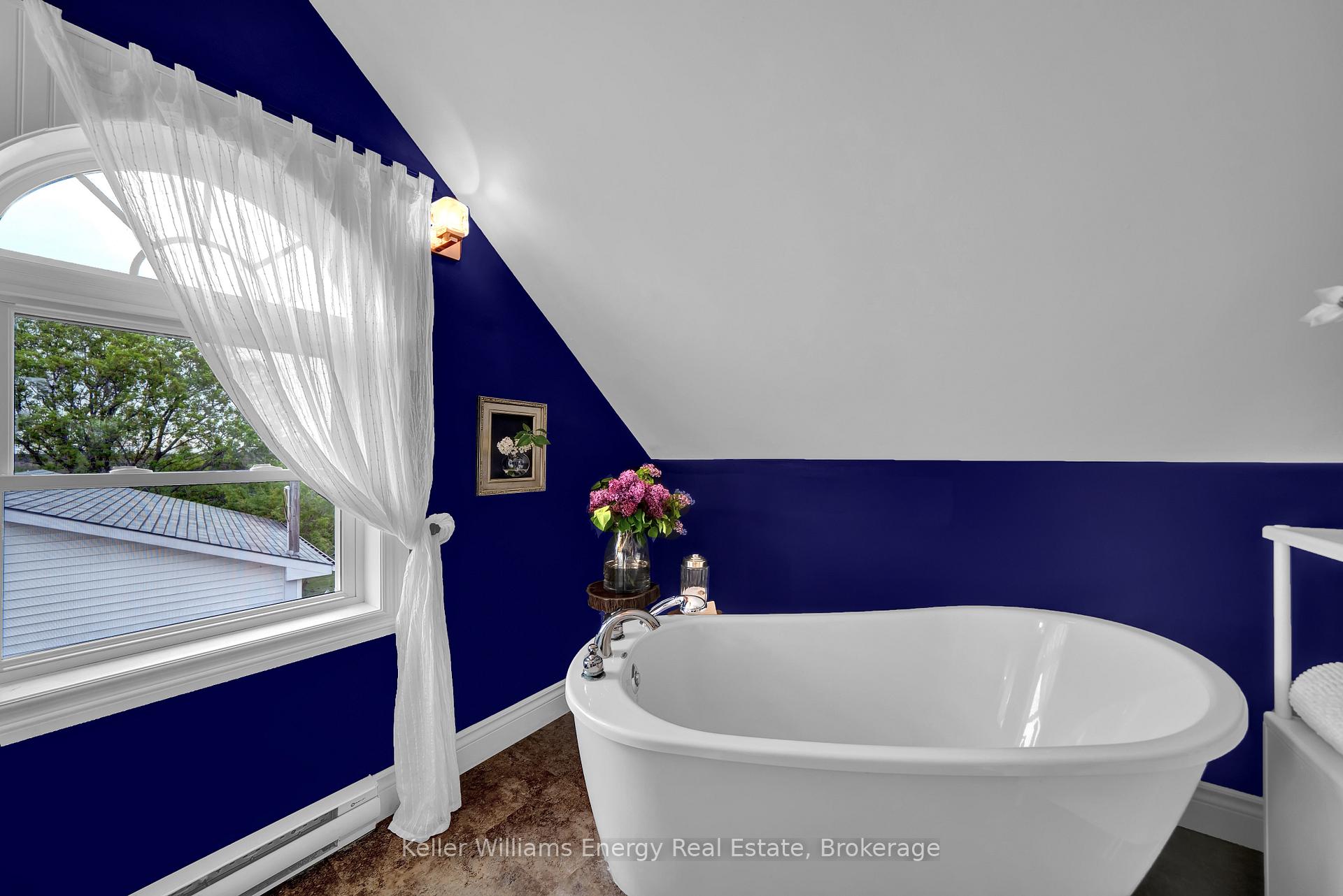Photo 18 of 1727 County Rd 14, Prince Edward County, Sophiasburg Ward — HOMEH