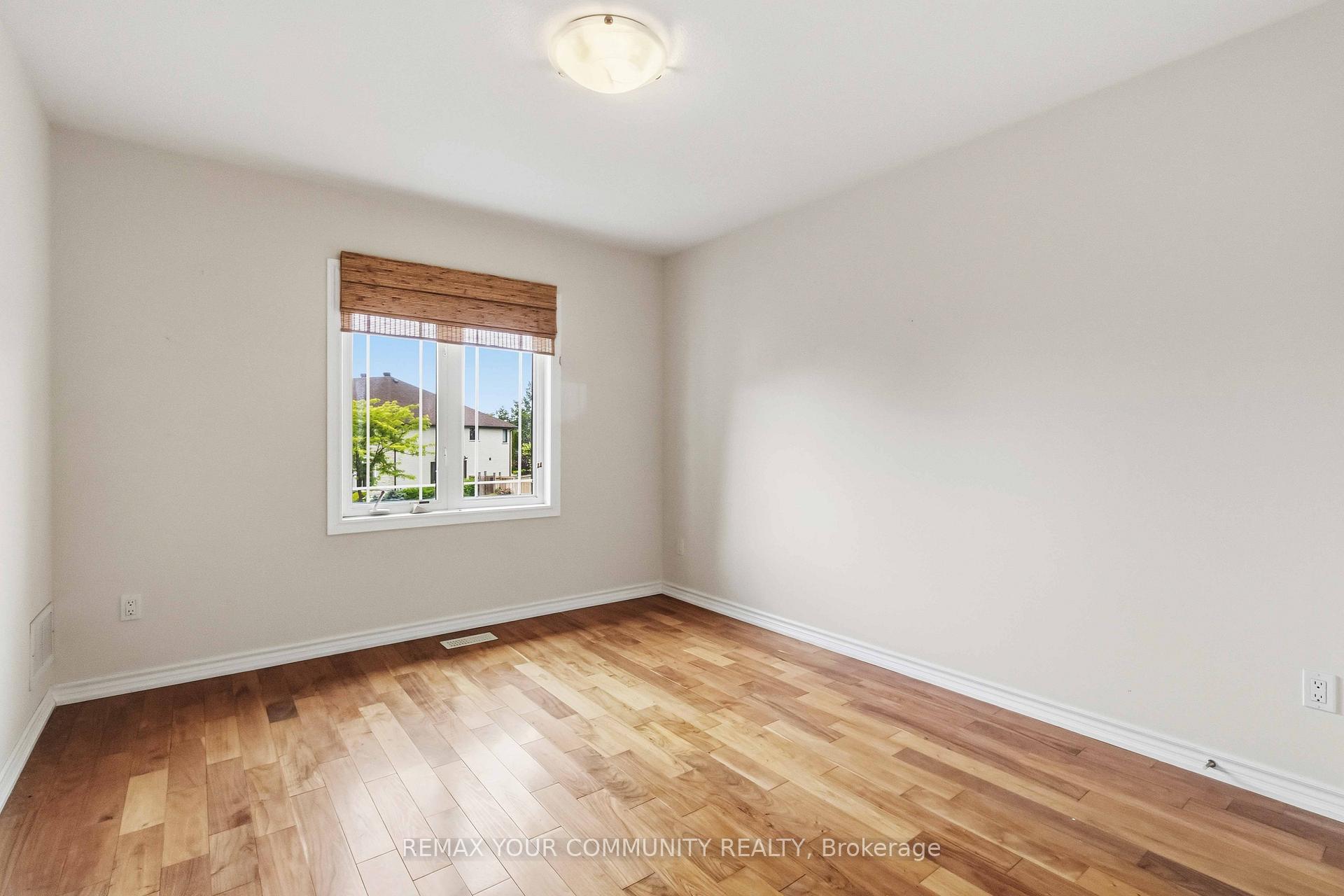 Photo 15 of 40 Hunterwood Chase, Vaughan, Rural Vaughan — HOMEH