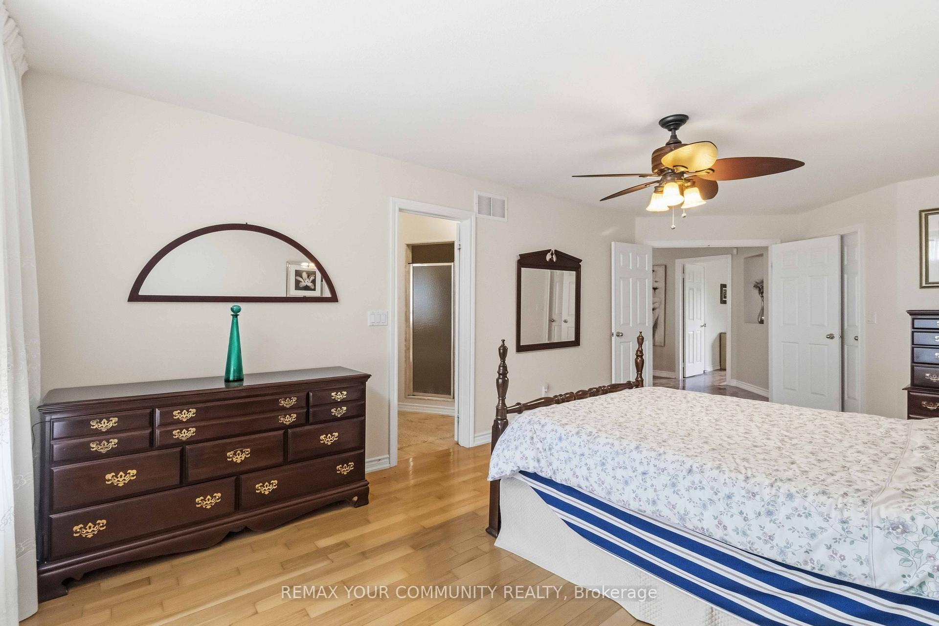 Photo 23 of 40 Hunterwood Chase, Vaughan, Rural Vaughan — HOMEH