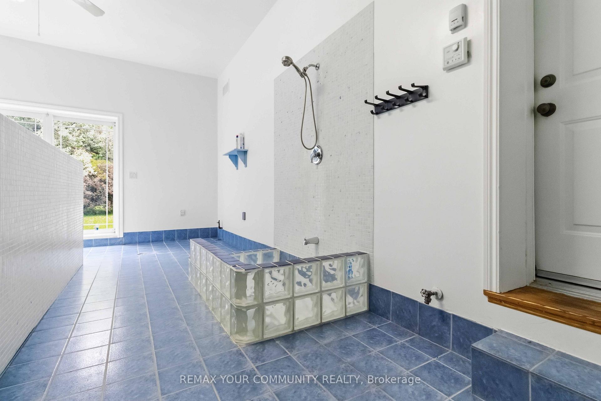 Photo 29 of 40 Hunterwood Chase, Vaughan, Rural Vaughan — HOMEH