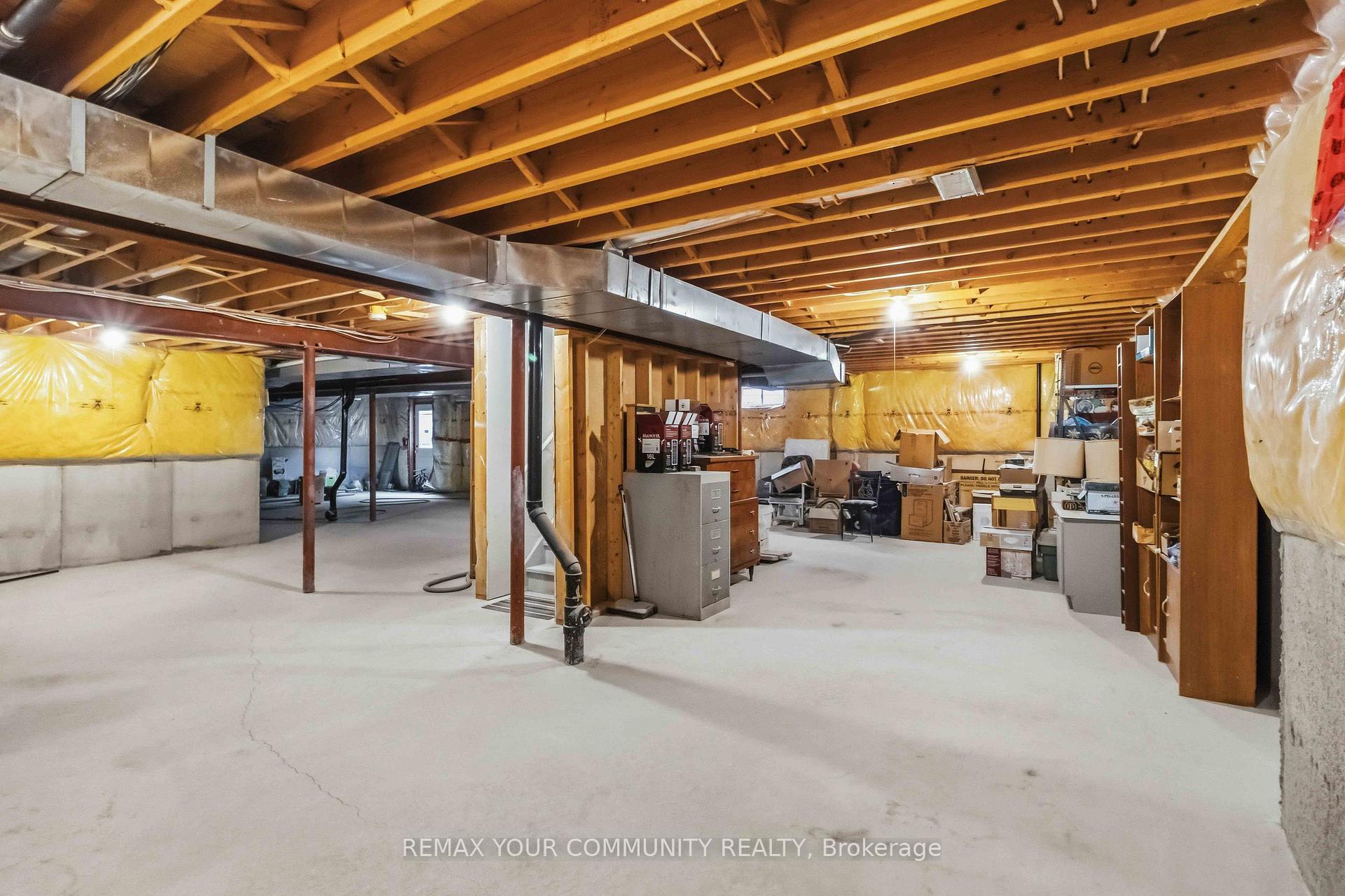 Photo 31 of 40 Hunterwood Chase, Vaughan, Rural Vaughan — HOMEH