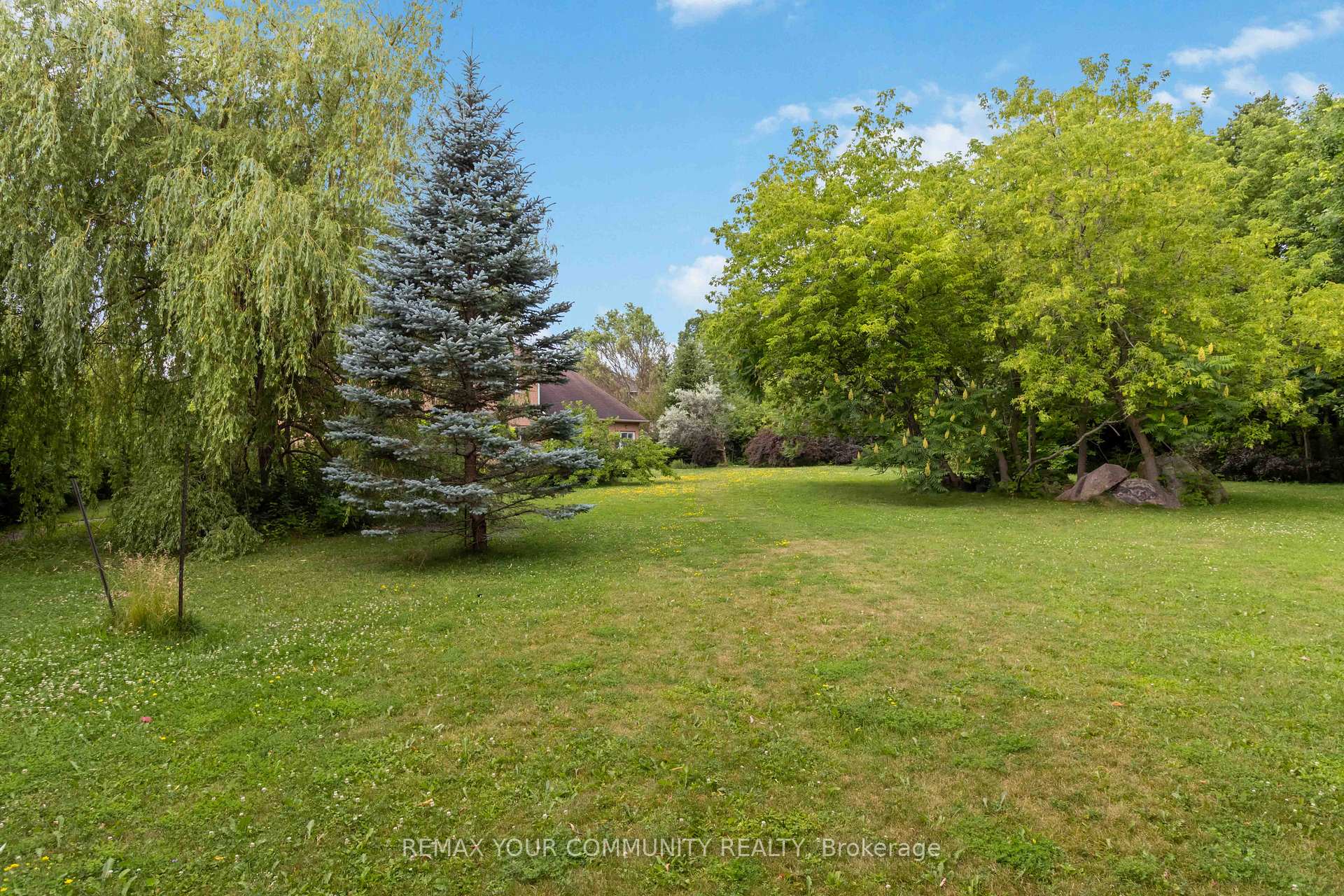 Photo 33 of 40 Hunterwood Chase, Vaughan, Rural Vaughan — HOMEH