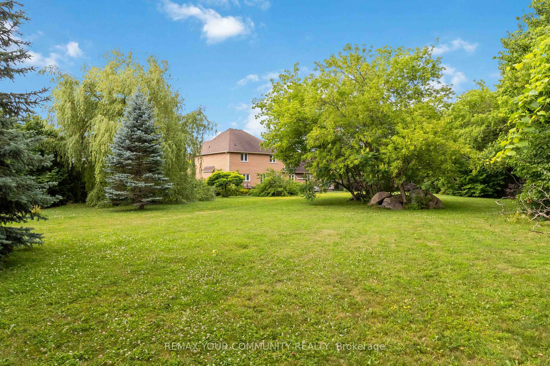 Photo 35 of 40 Hunterwood Chase, Vaughan, Rural Vaughan — HOMEH