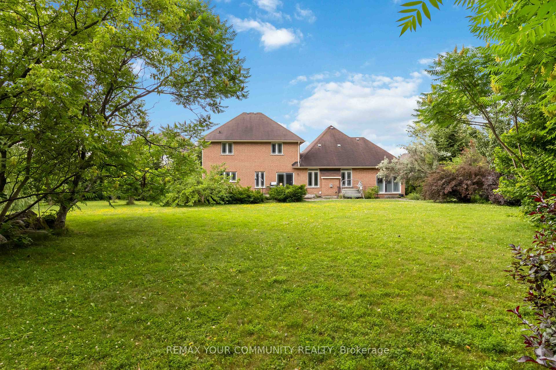 Photo 36 of 40 Hunterwood Chase, Vaughan, Rural Vaughan — HOMEH