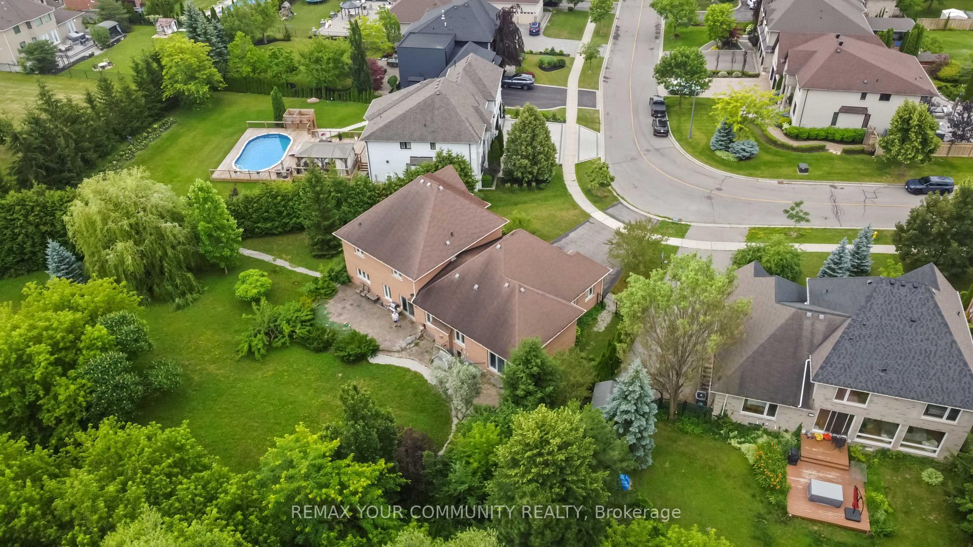 Photo 38 of 40 Hunterwood Chase, Vaughan, Rural Vaughan — HOMEH