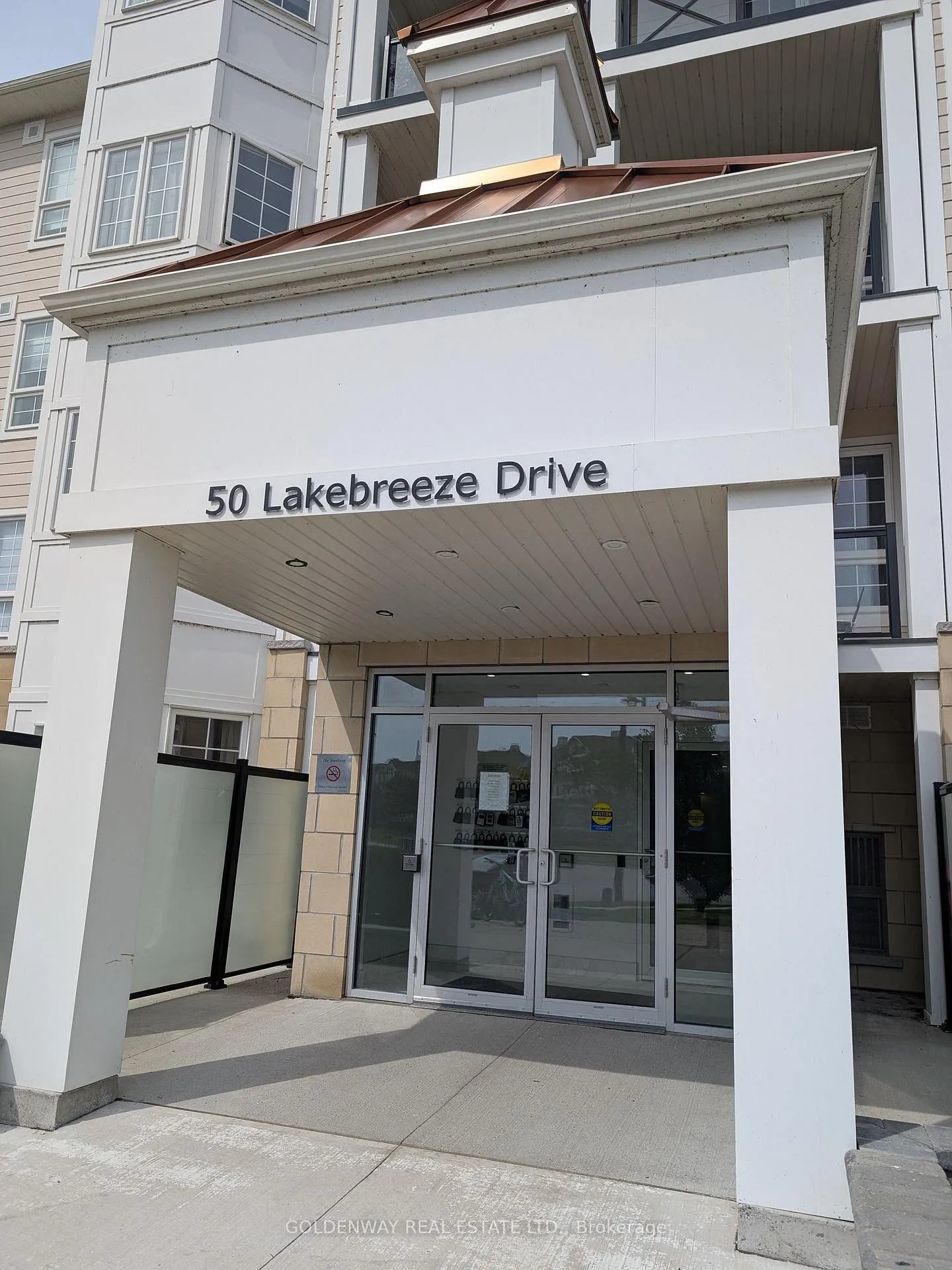 Photo 2 of Unit 307, 50 Lakebreeze Drive, Clarington, Newcastle — HOMEH