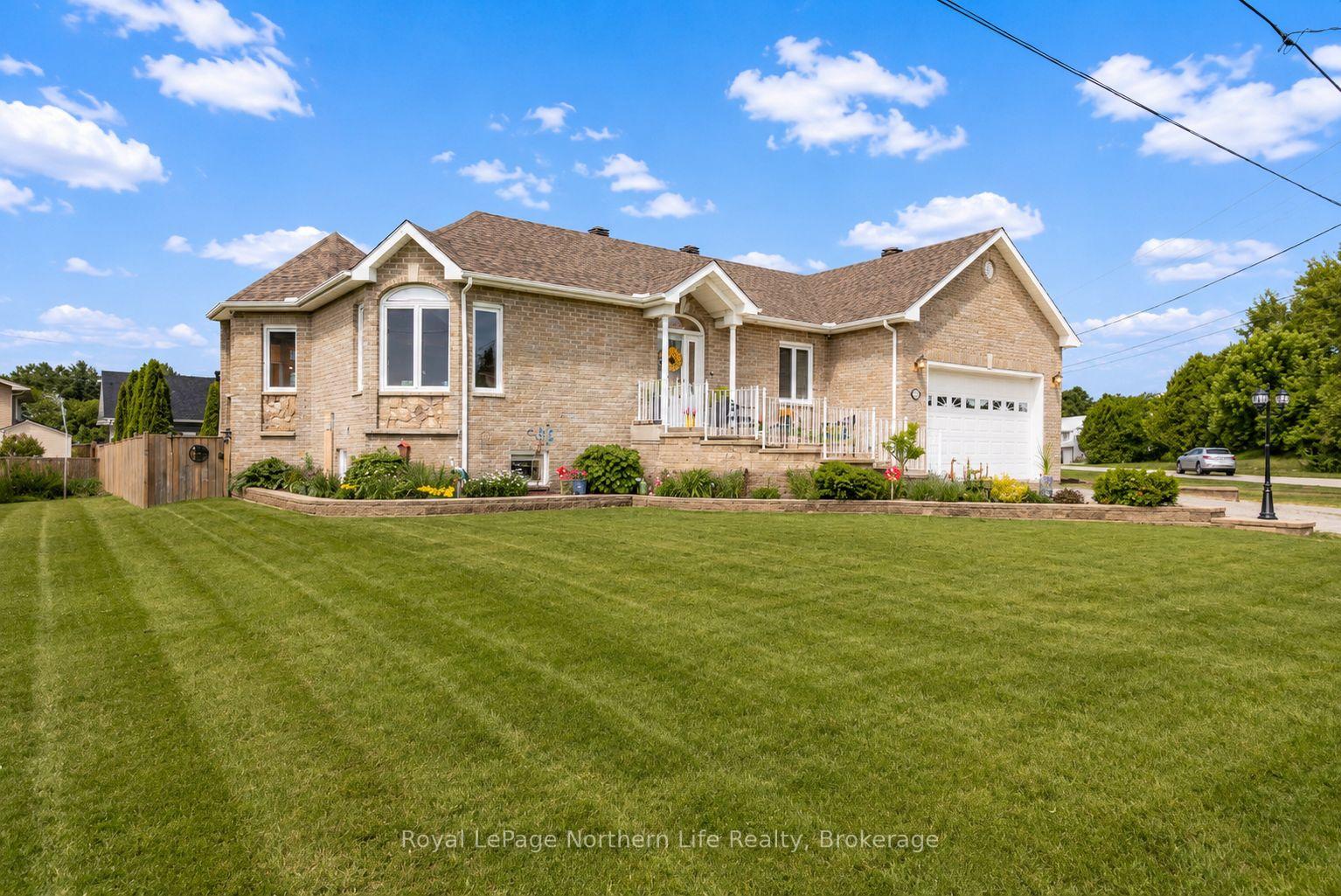 Photo 2 of 29 Tamerack Avenue, West Nipissing, Sturgeon Falls — HOMEH
