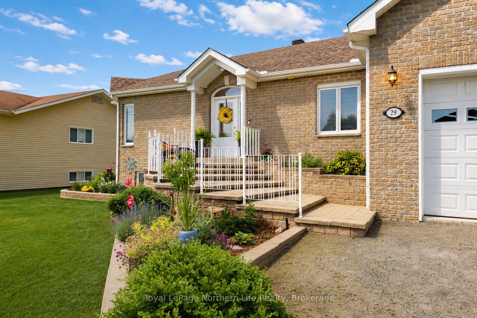 Photo 8 of 29 Tamerack Avenue, West Nipissing, Sturgeon Falls — HOMEH