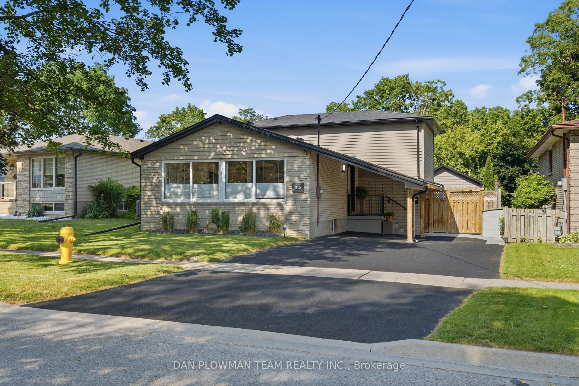 Photo 1 of 13 Strike Avenue, Clarington, Bowmanville — HOMEH