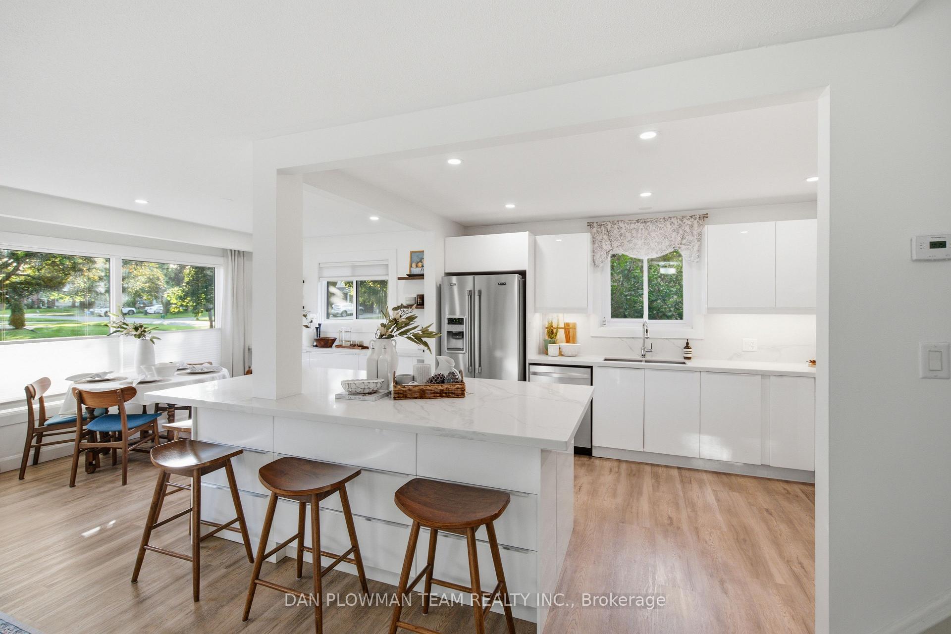 Photo 12 of 13 Strike Avenue, Clarington, Bowmanville — HOMEH