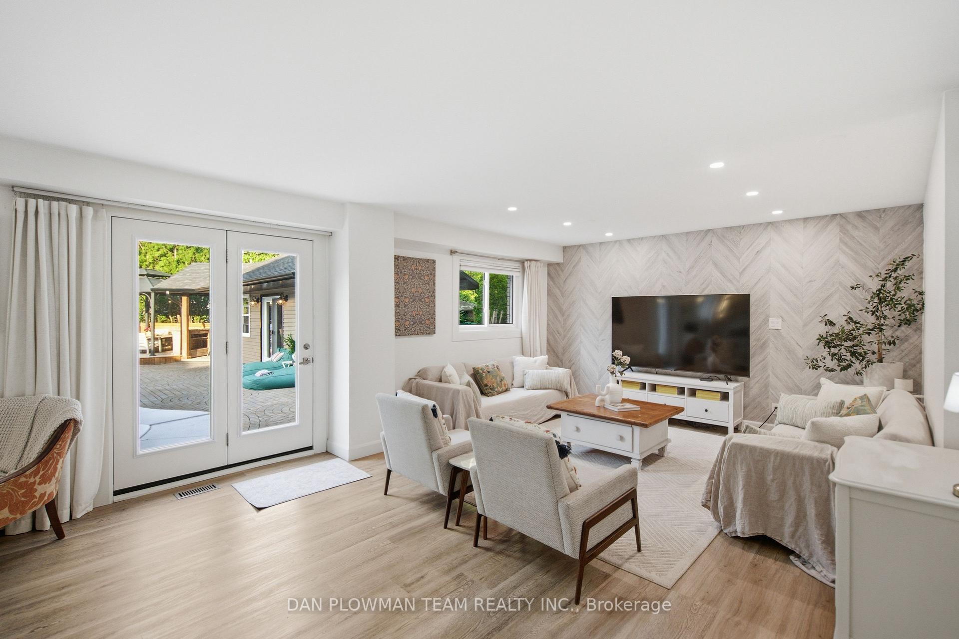 Photo 25 of 13 Strike Avenue, Clarington, Bowmanville — HOMEH
