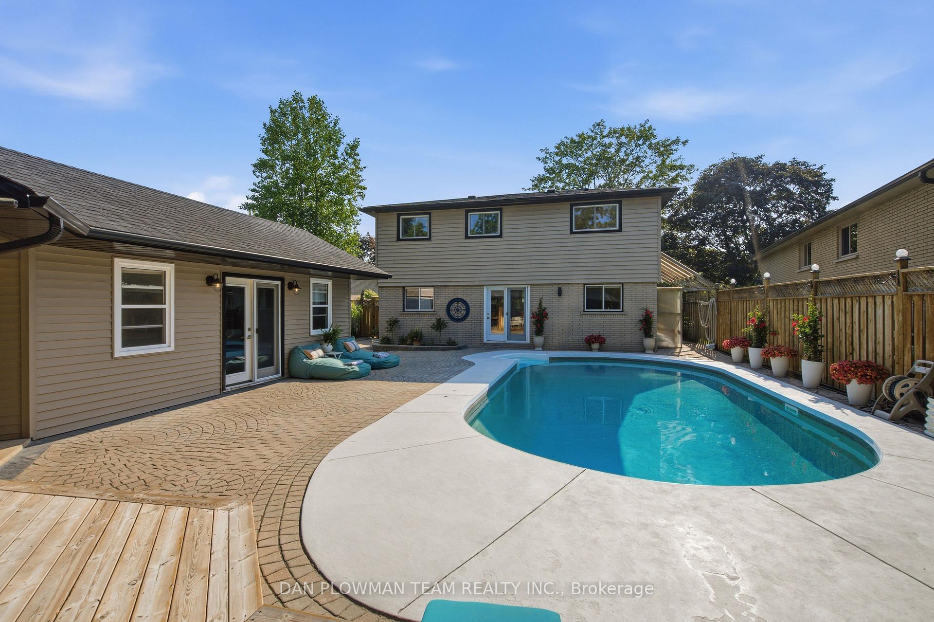 Photo 41 of 13 Strike Avenue, Clarington, Bowmanville — HOMEH